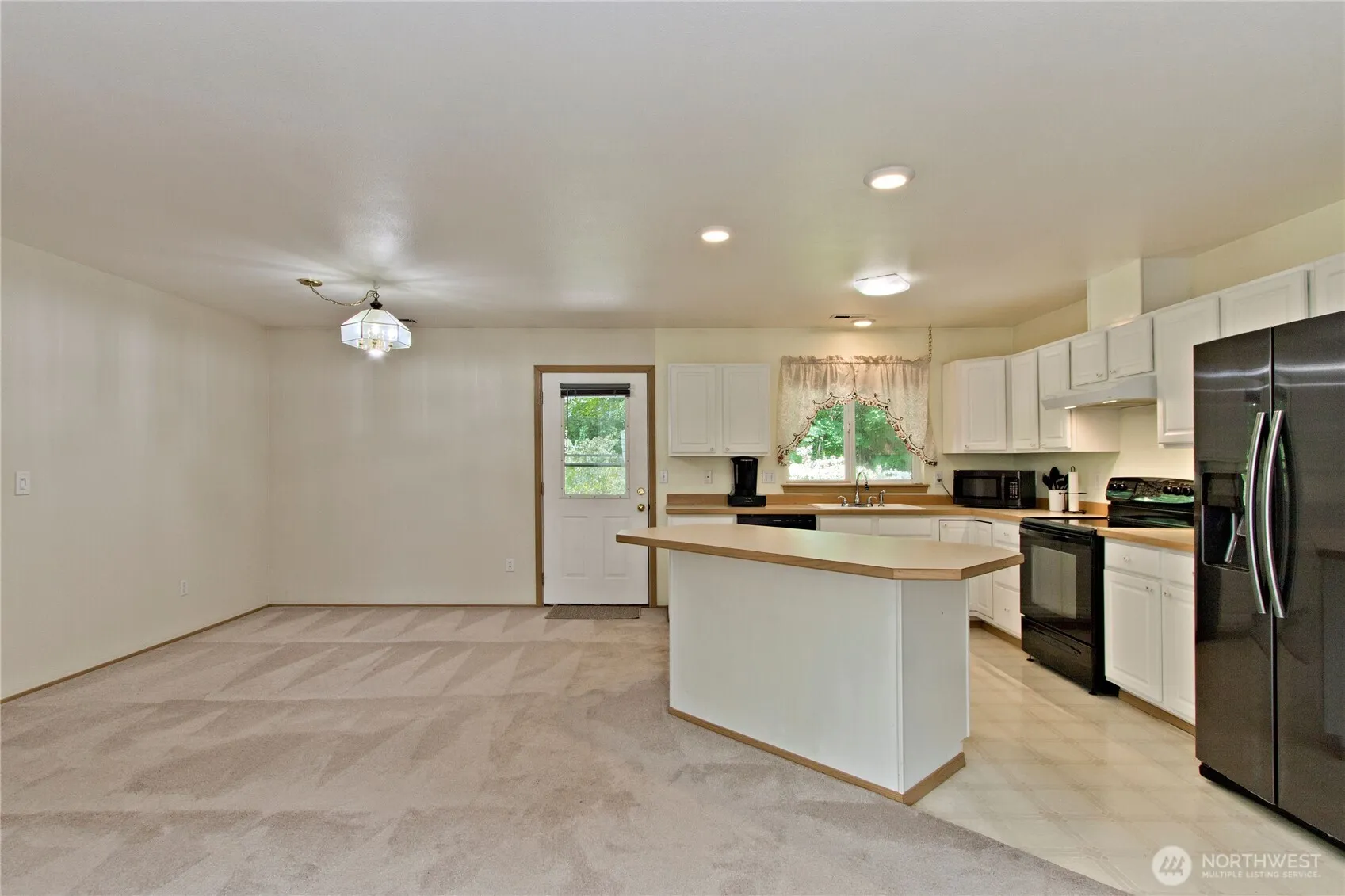 Property photo for 9927 140th St Ct E, Puyallup photo 5