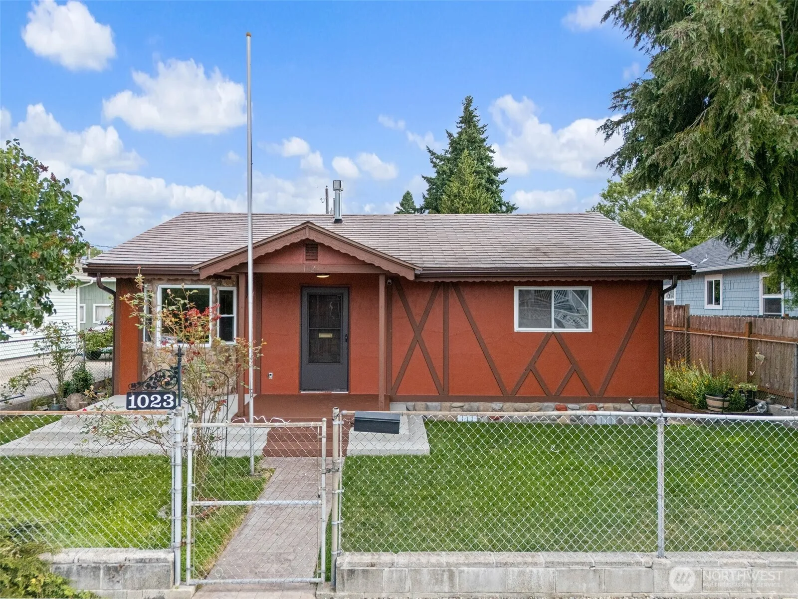 Property photo for 1023 S 60th Street, Tacoma