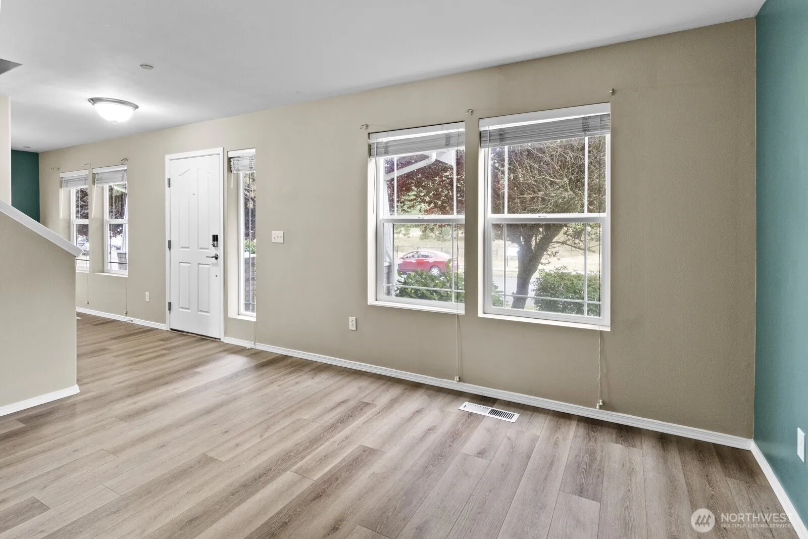 Property photo for 2237 Tolmie Street, Dupont photo 4