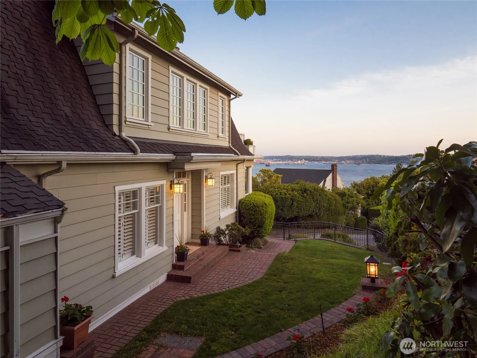 Property photo for 526 W Kinnear Place, Seattle