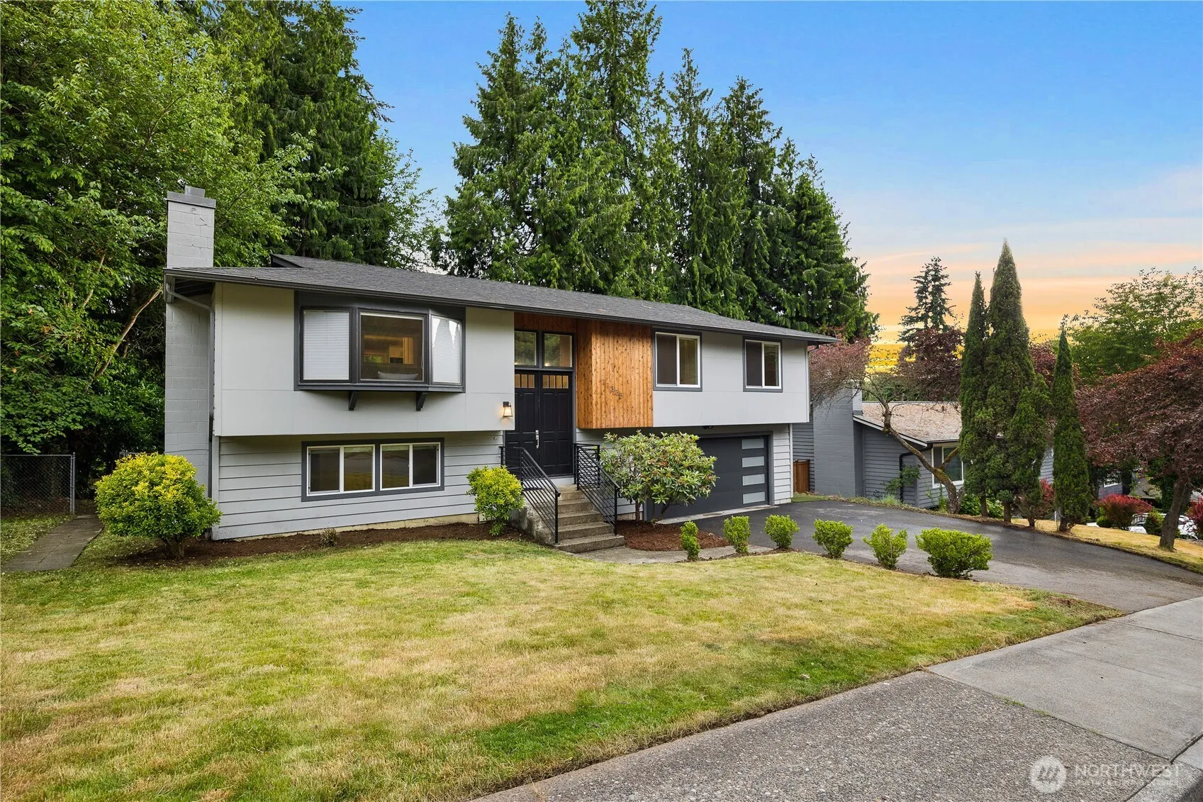 Property photo for 11335 Ne 149th Street, Kirkland