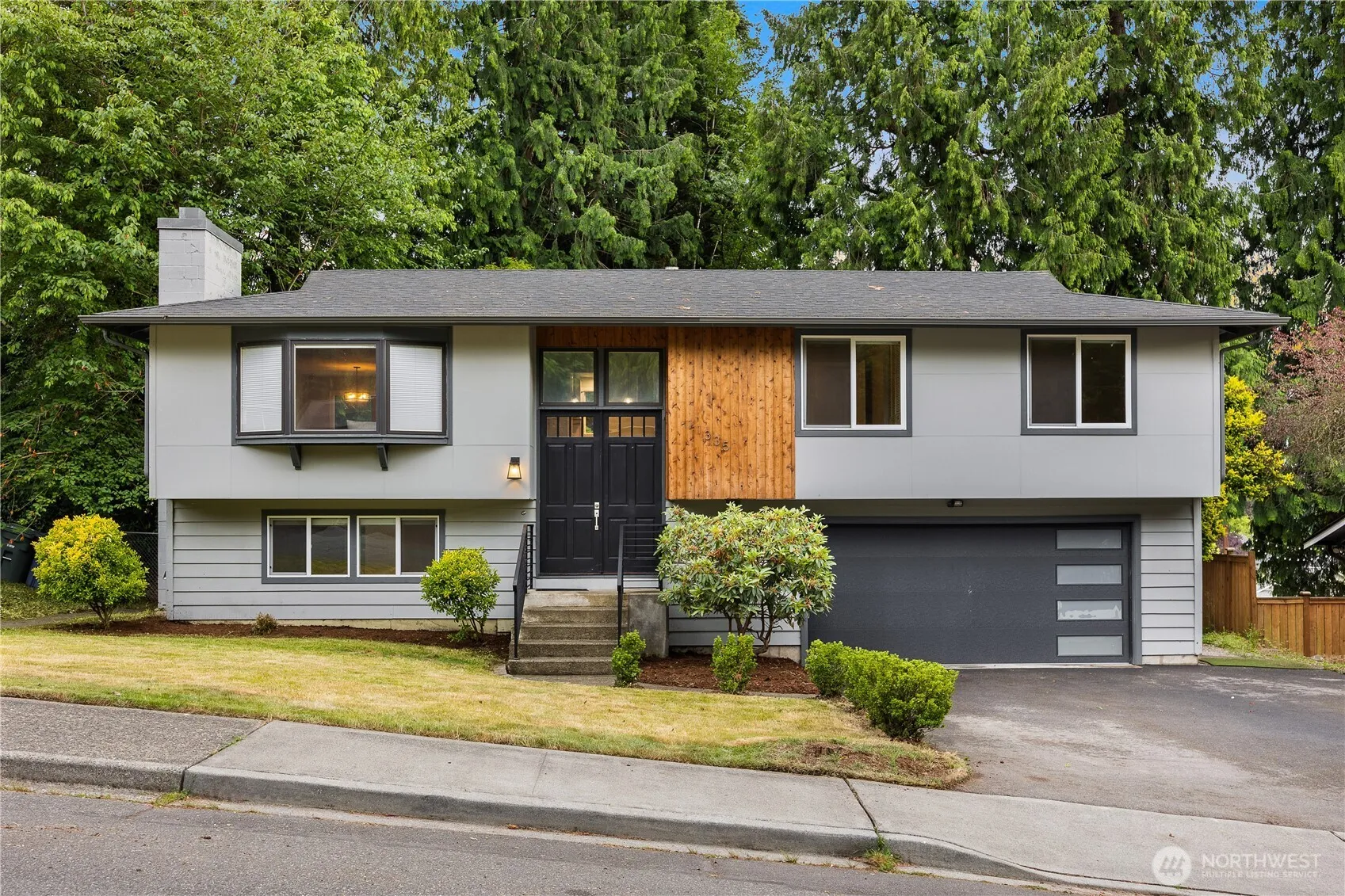 Property photo for 11335 Ne 149th Street, Kirkland photo 2