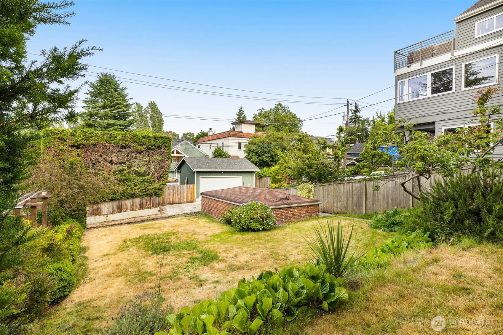 Property photo for 1550 E 16th Avenue Avenue E, Seattle photo 4
