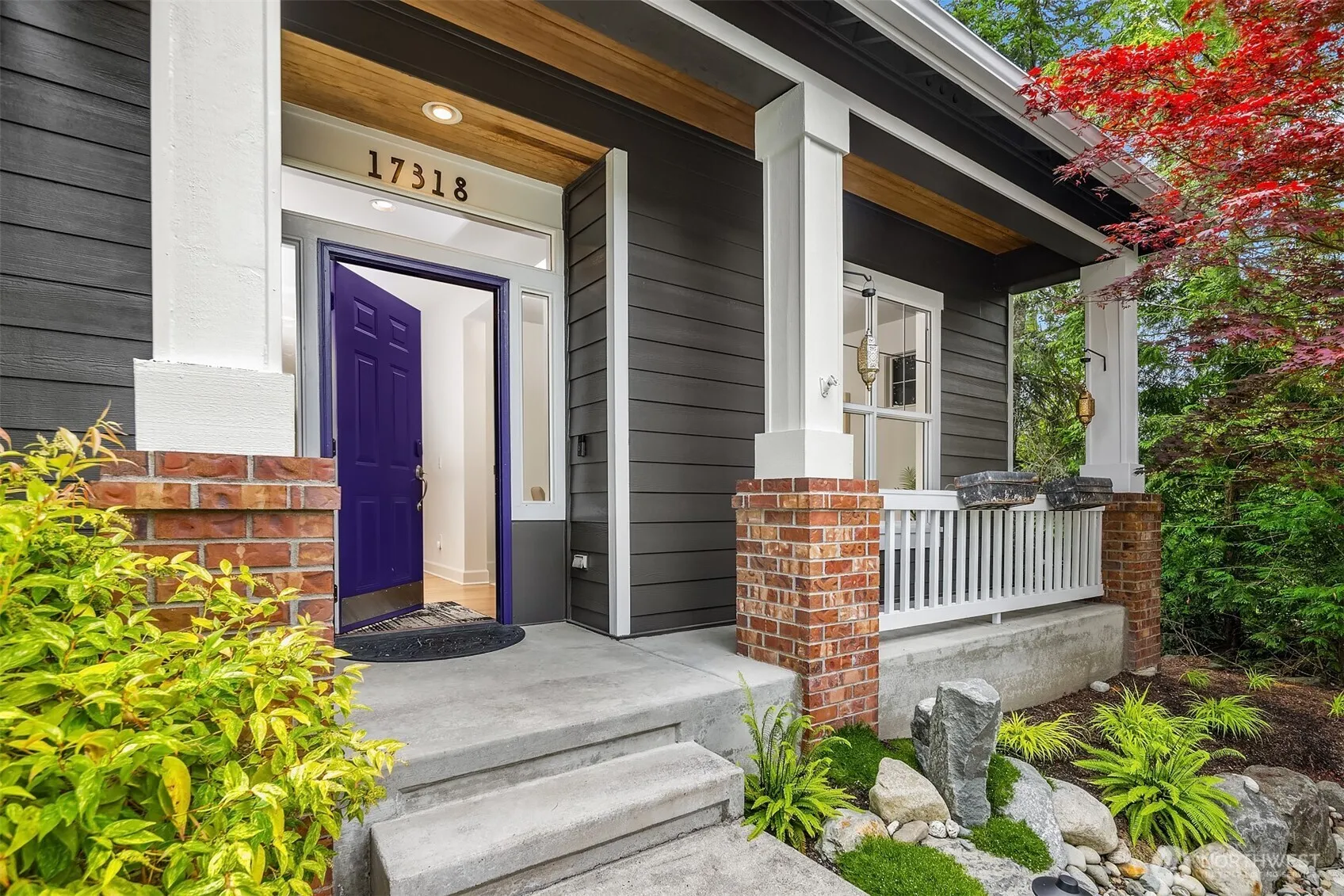 Property photo for 17318 Woodside Drive Se, Renton photo 3