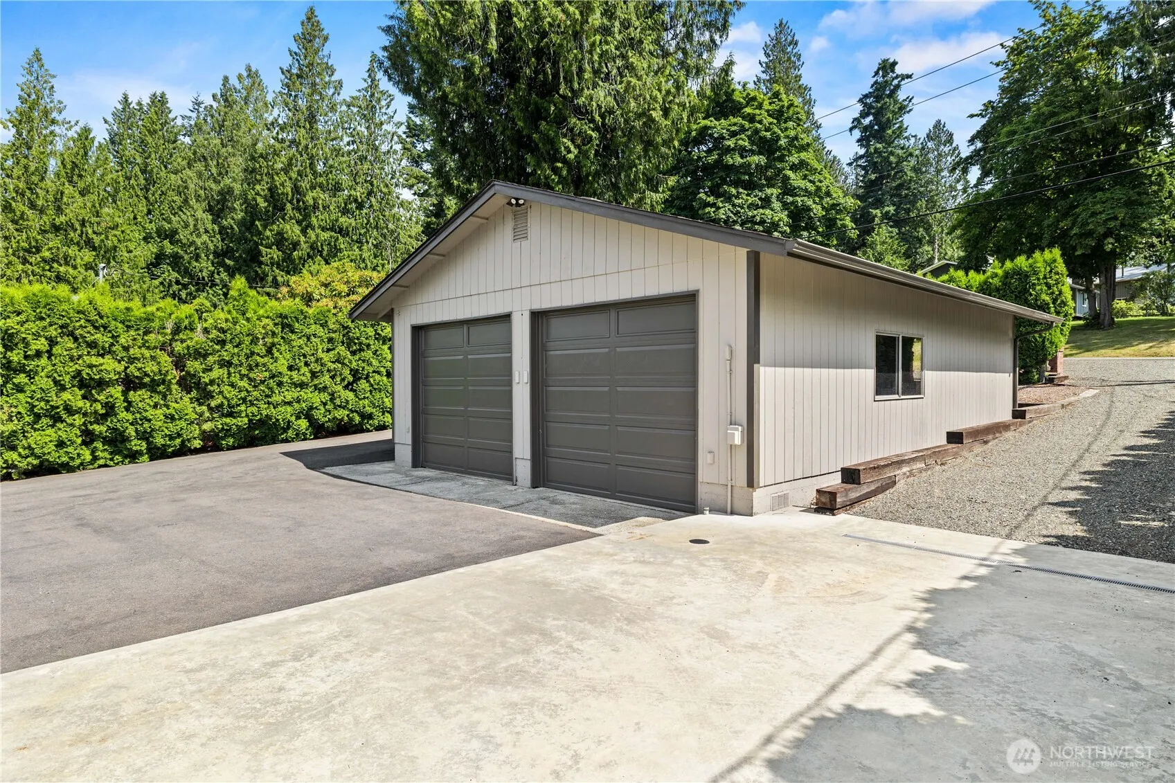 Property photo for 31015 E Lake Morton Drive Se, Kent photo 4