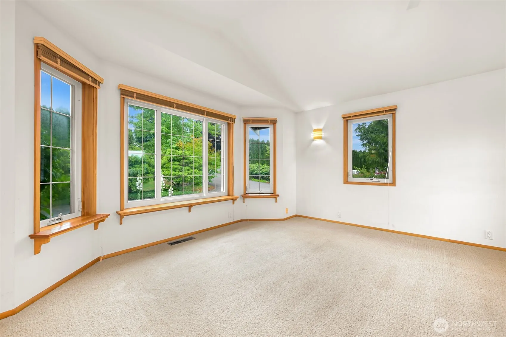 Property photo for 5788 Hannegan Road, Bellingham photo 4