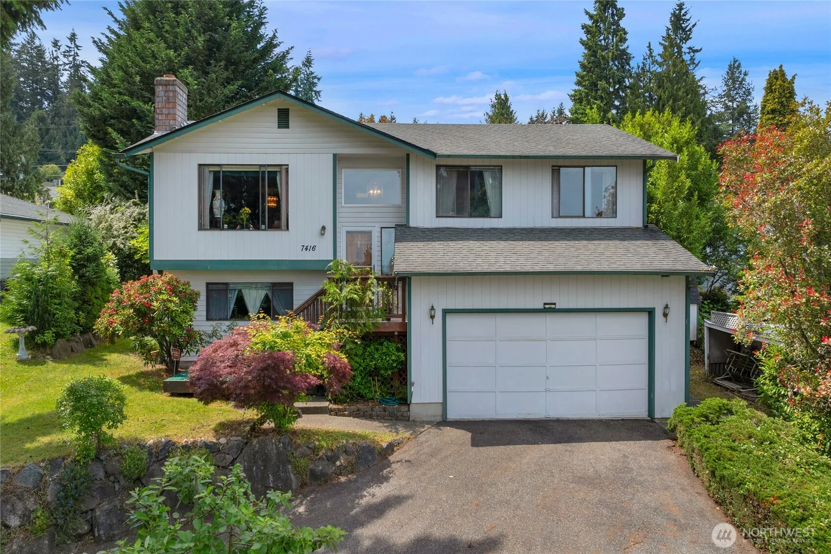 Property photo for 7416 E Heather Way, Everett