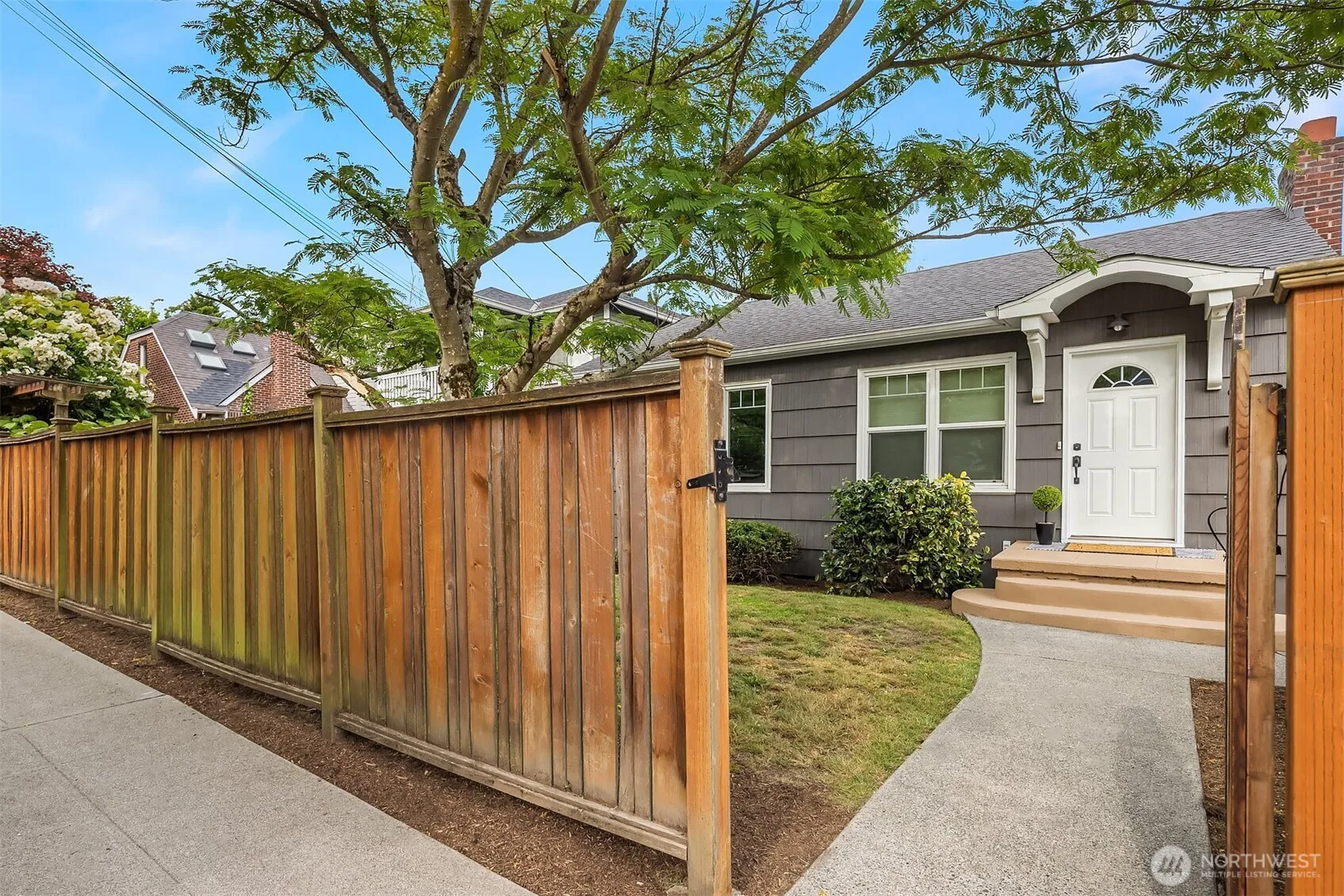 Property photo for 6016 35th Avenue Ne, Seattle photo 2