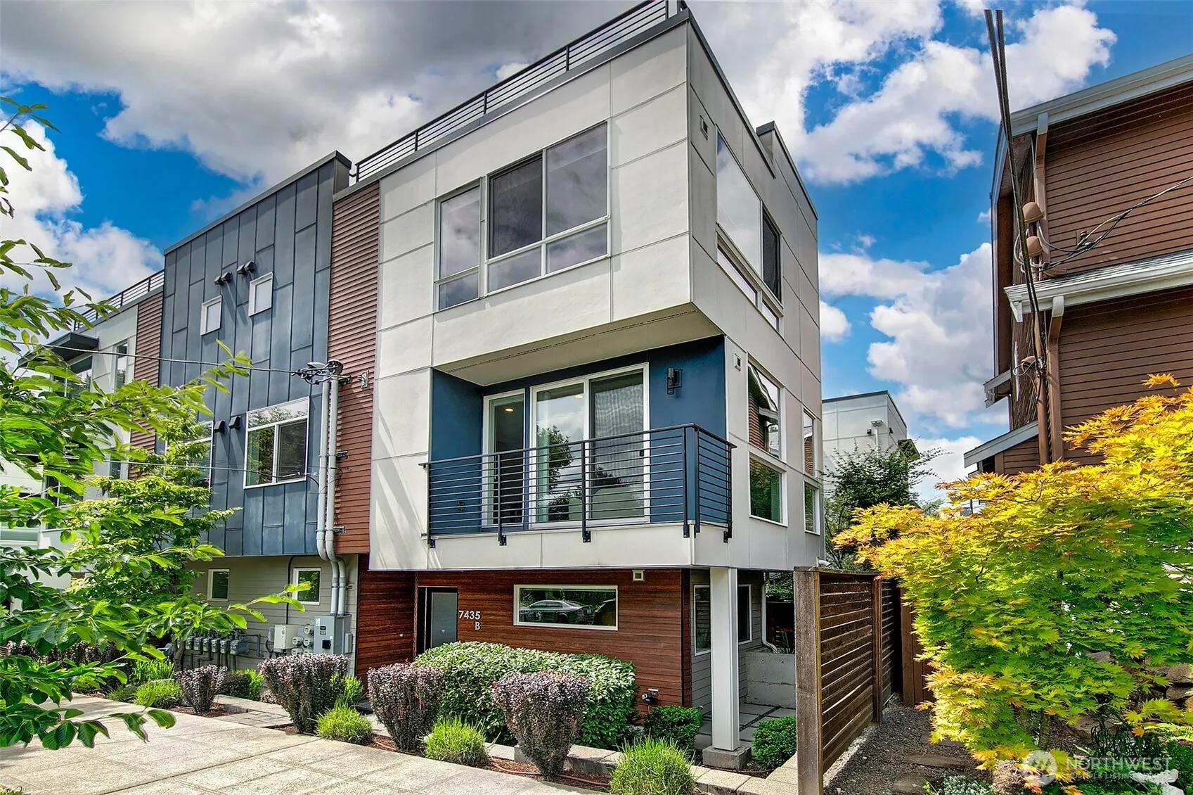 Property photo for 7435 B 4th Avenue Ne, Seattle