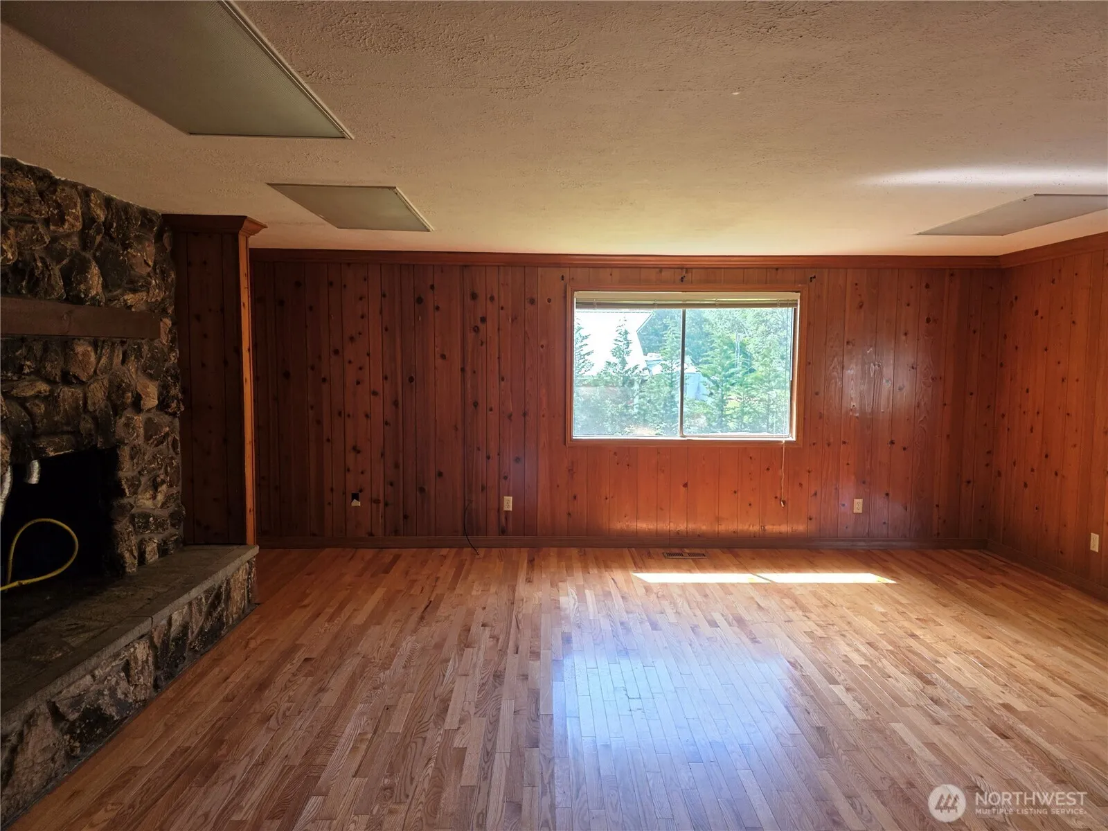 Property photo for 15609 106th Street E, Puyallup photo 4