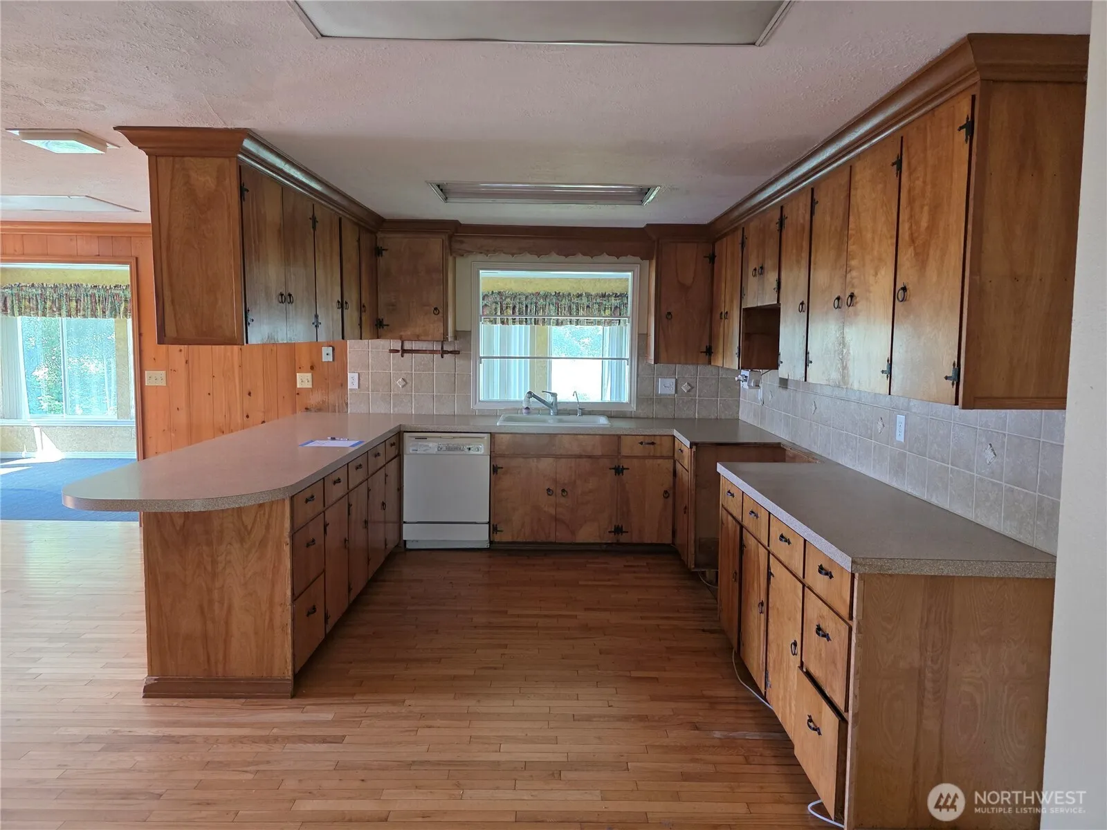 Property photo for 15609 106th Street E, Puyallup photo 3