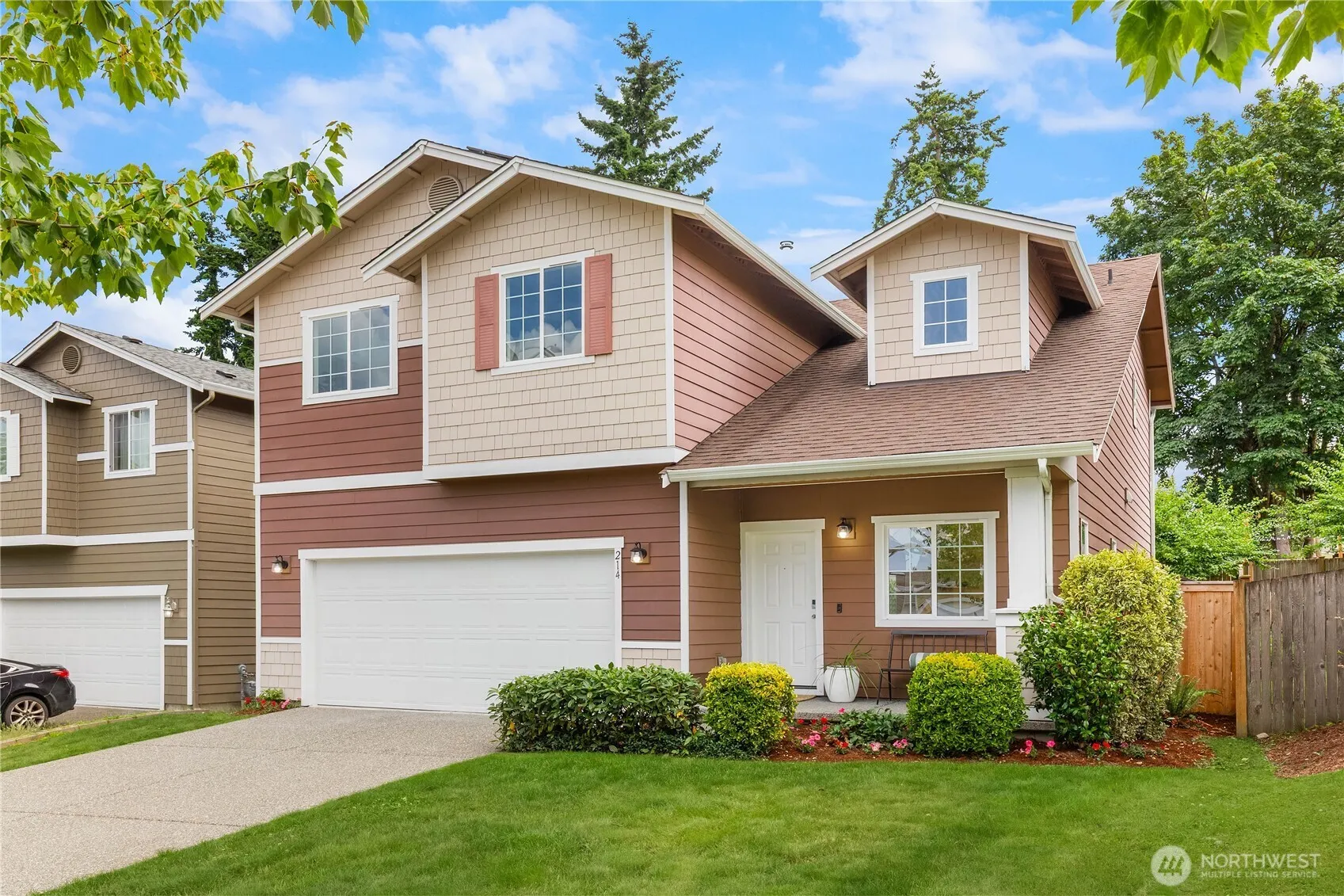 Property photo for 214 202nd Place Sw, Lynnwood