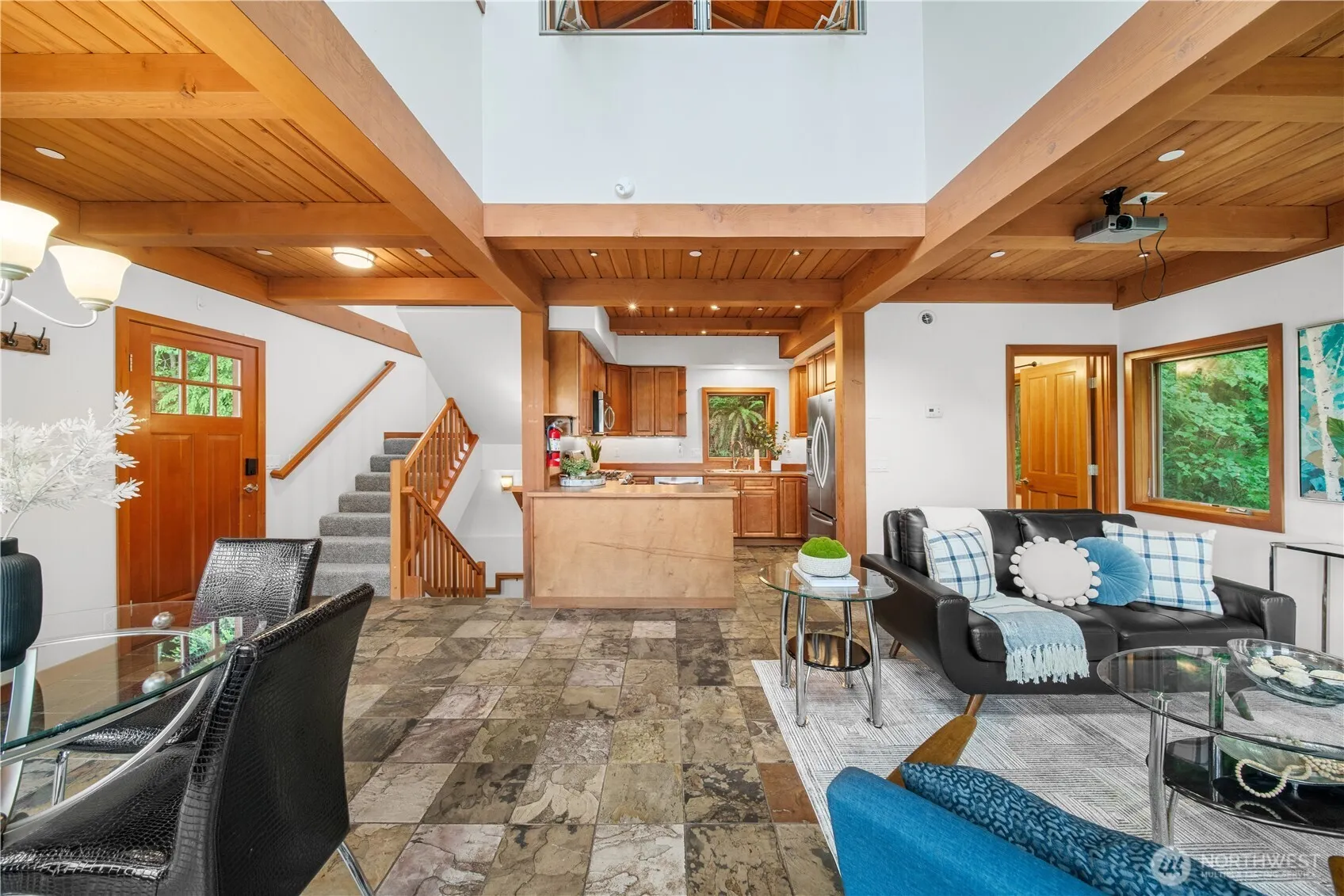 Property photo for 24110 S Lake Roesiger Rd, Snohomish photo 4