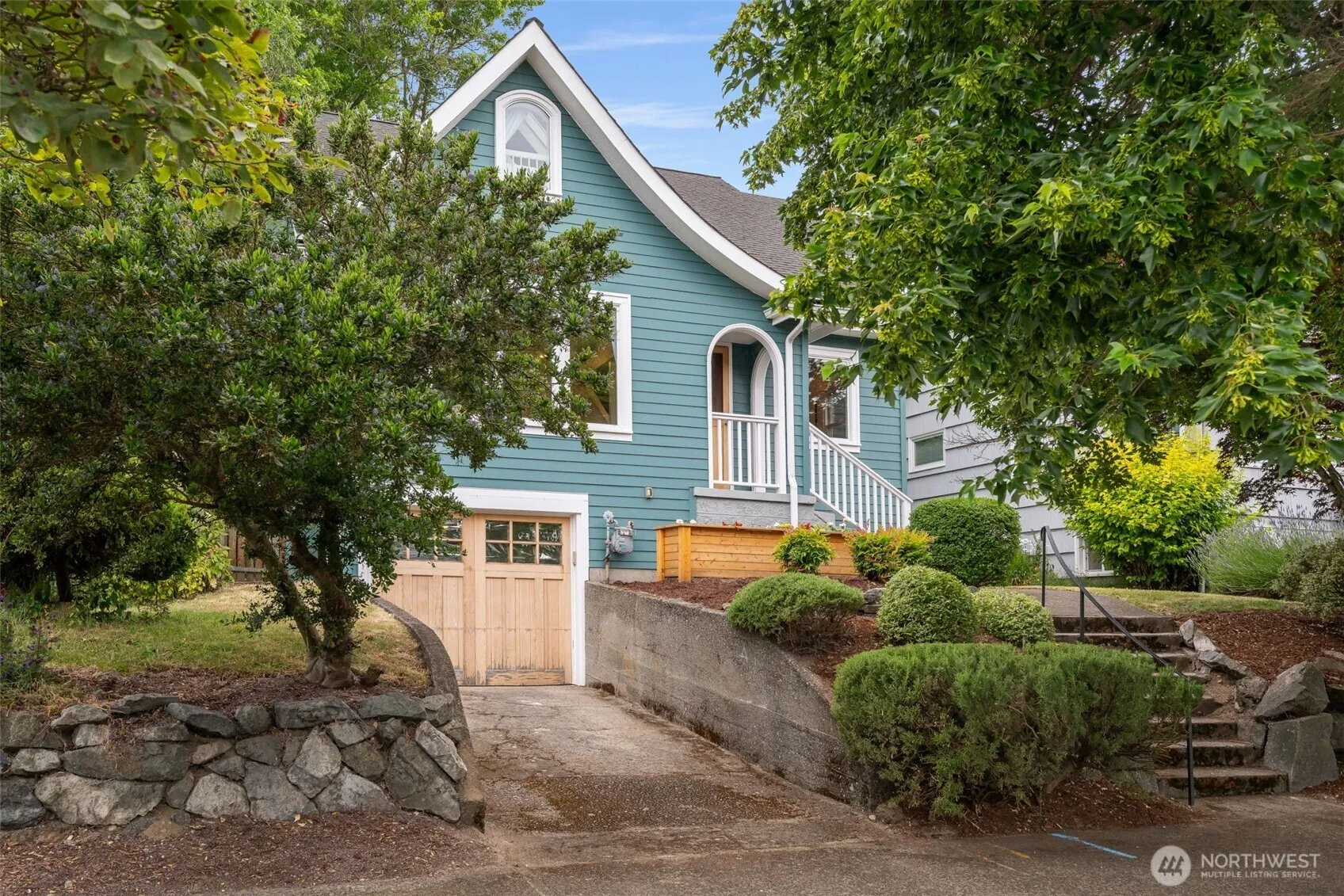 Property photo for 7521 18th Avenue Nw, Seattle photo 2