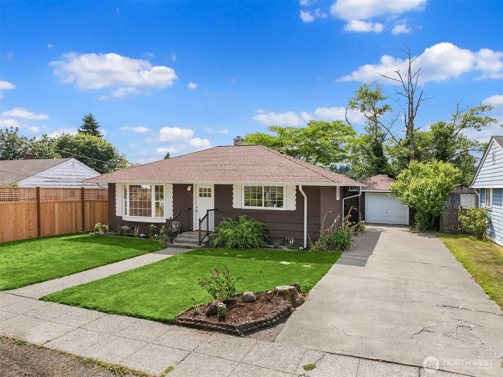 Property photo for 7337 19th Avenue Sw, Seattle