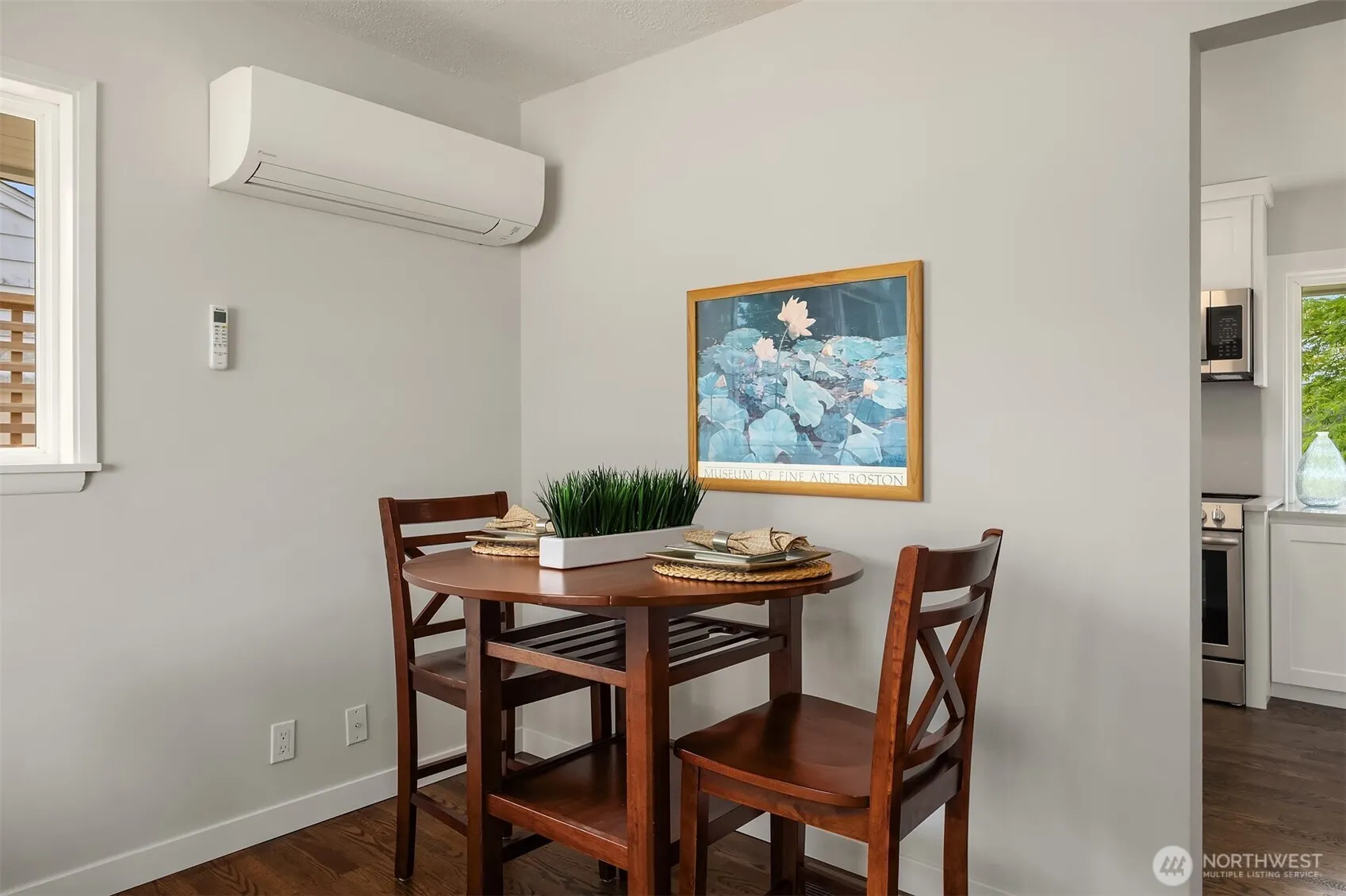 Property photo for 7337 19th Avenue Sw, Seattle photo 5