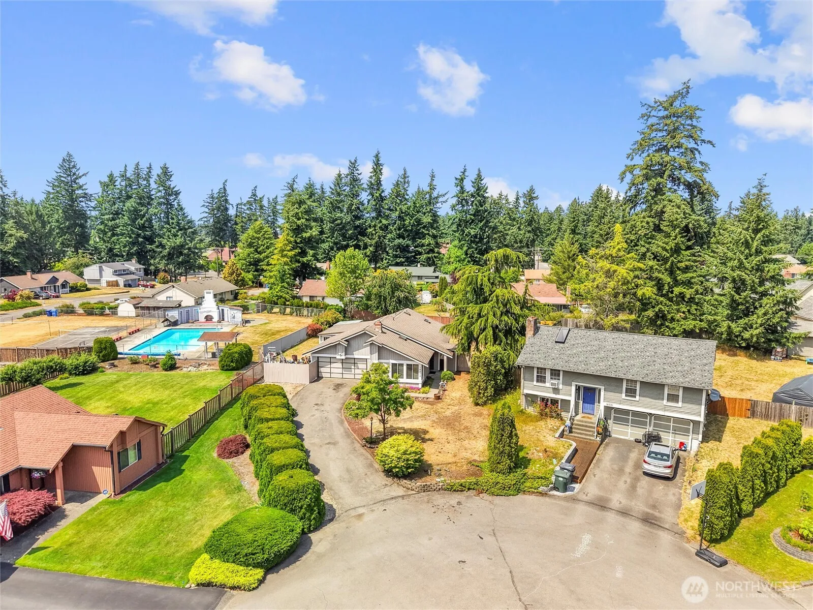 Property photo for 16002 5th Avenue E, Tacoma photo 3