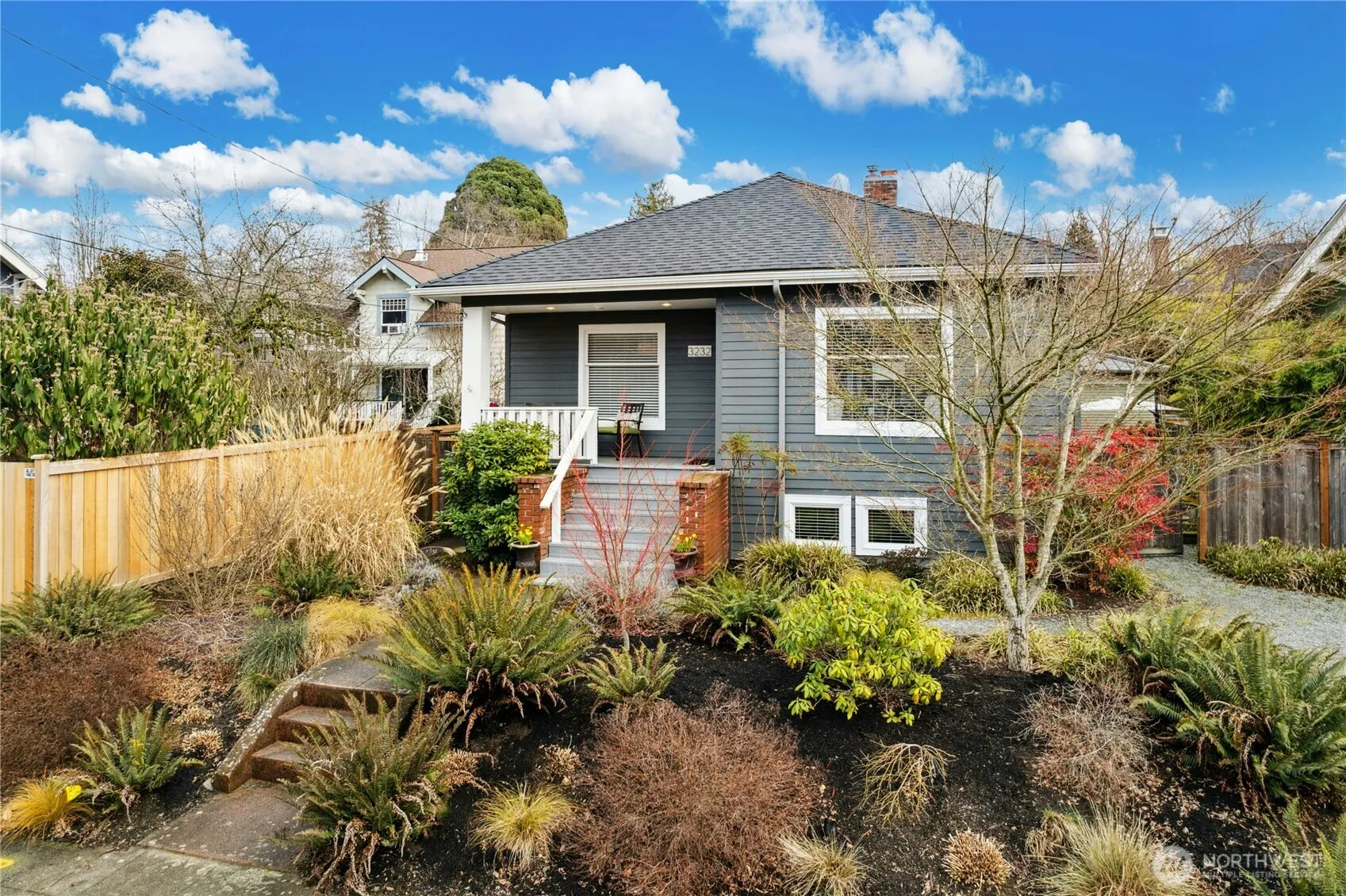 Property photo for 3232 37th Avenue S, Seattle photo 2