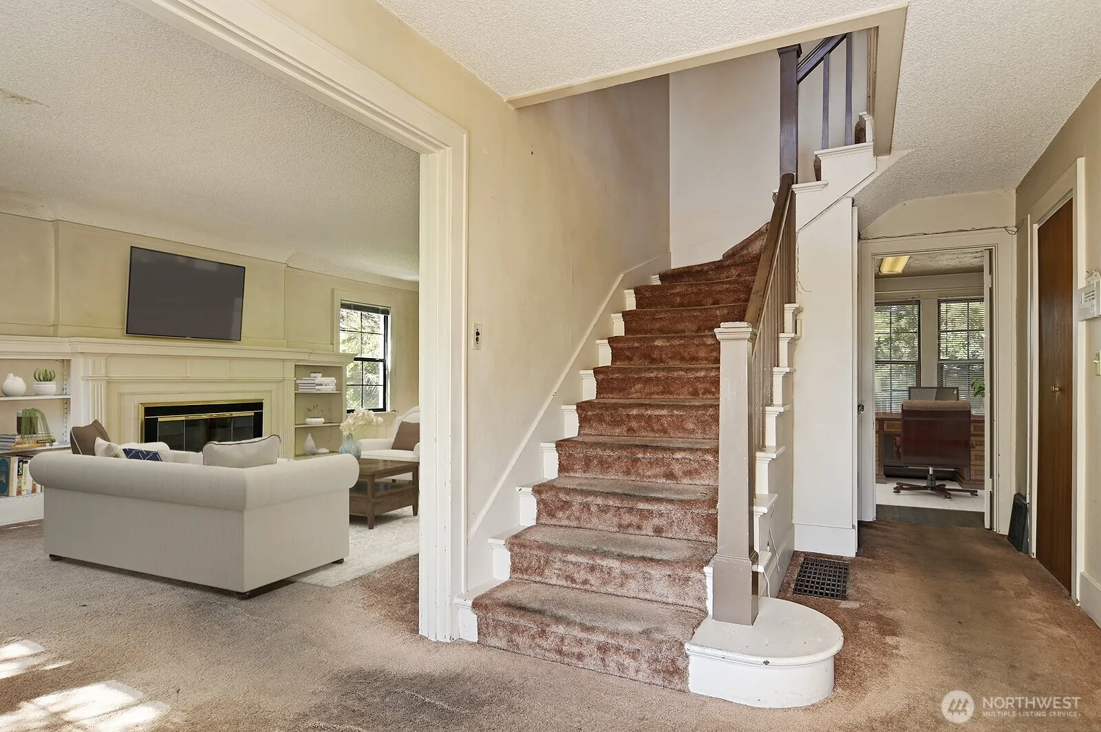 Property photo for 2323 31st Avenue S, Seattle photo 4
