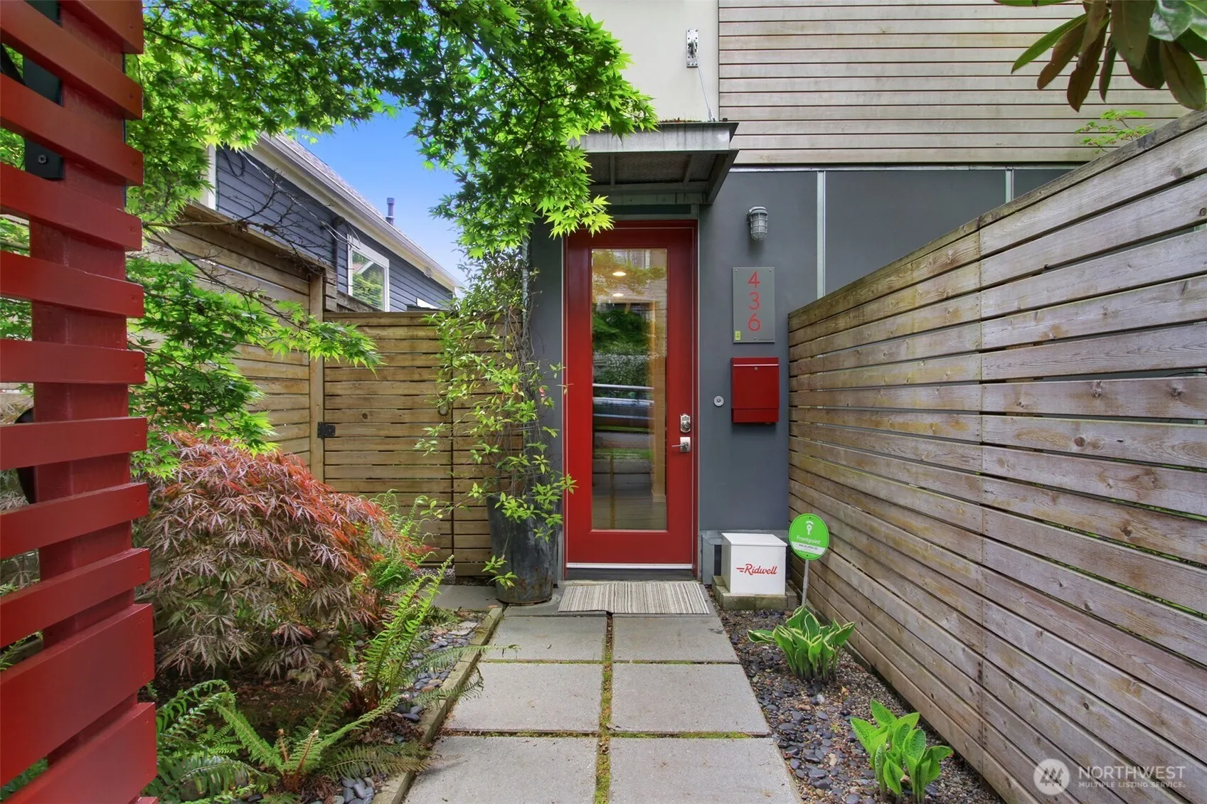 Property photo for 436 26th Avenue S, Seattle photo 2