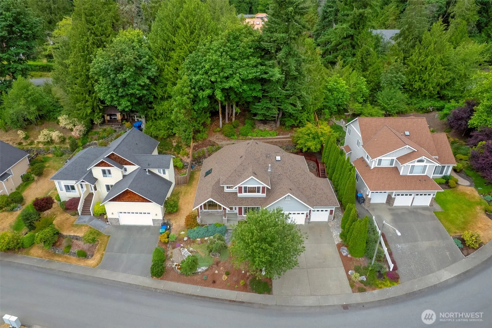 Property photo for 3437 Ne Shore Cliff St, Bremerton photo 2