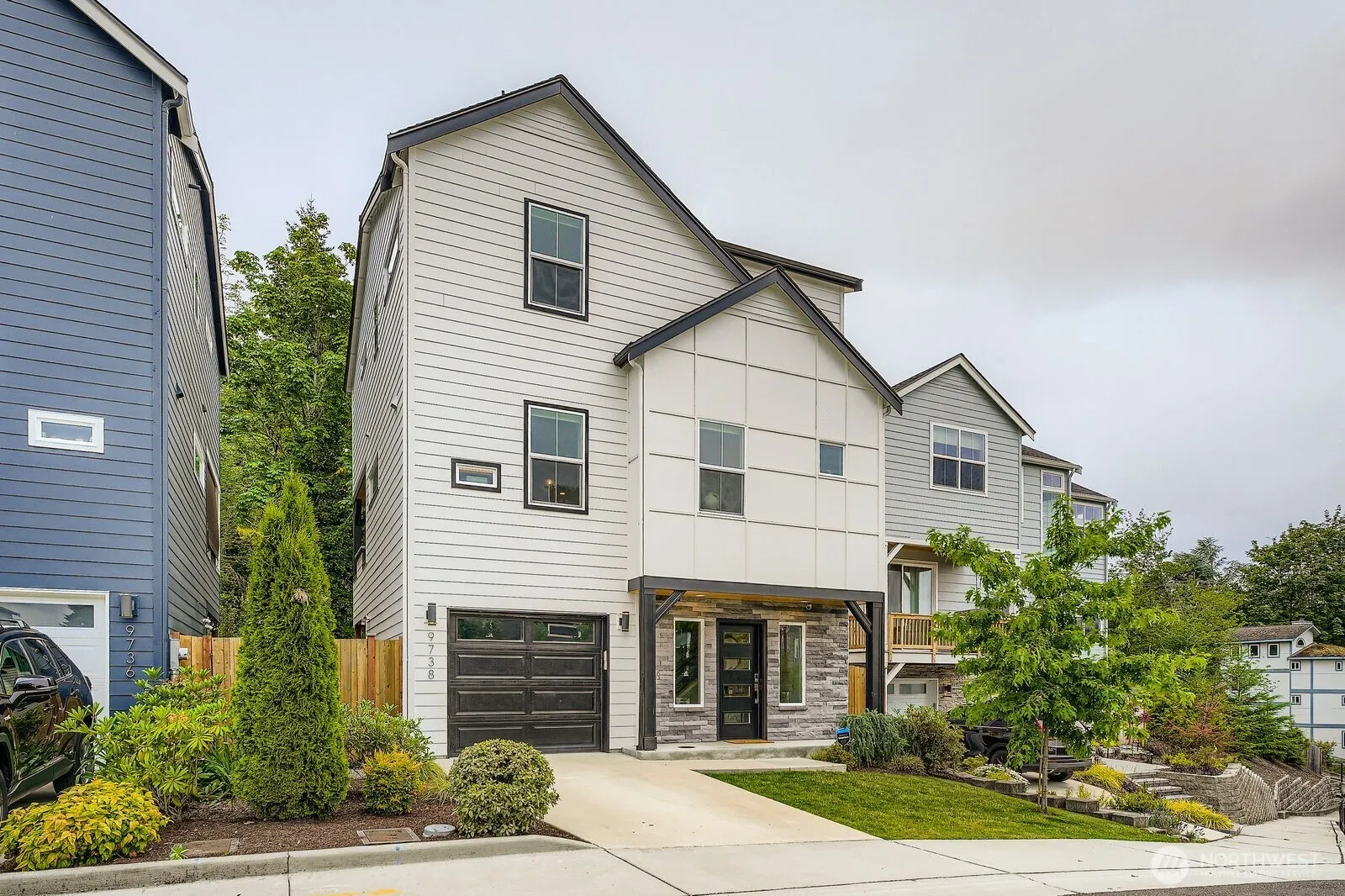 Property photo for 9738 Lindsay Place S, Seattle photo 2