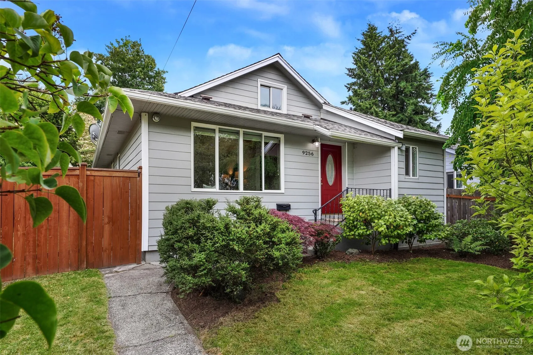 Property photo for 9256 Densmore Avenue N, Seattle