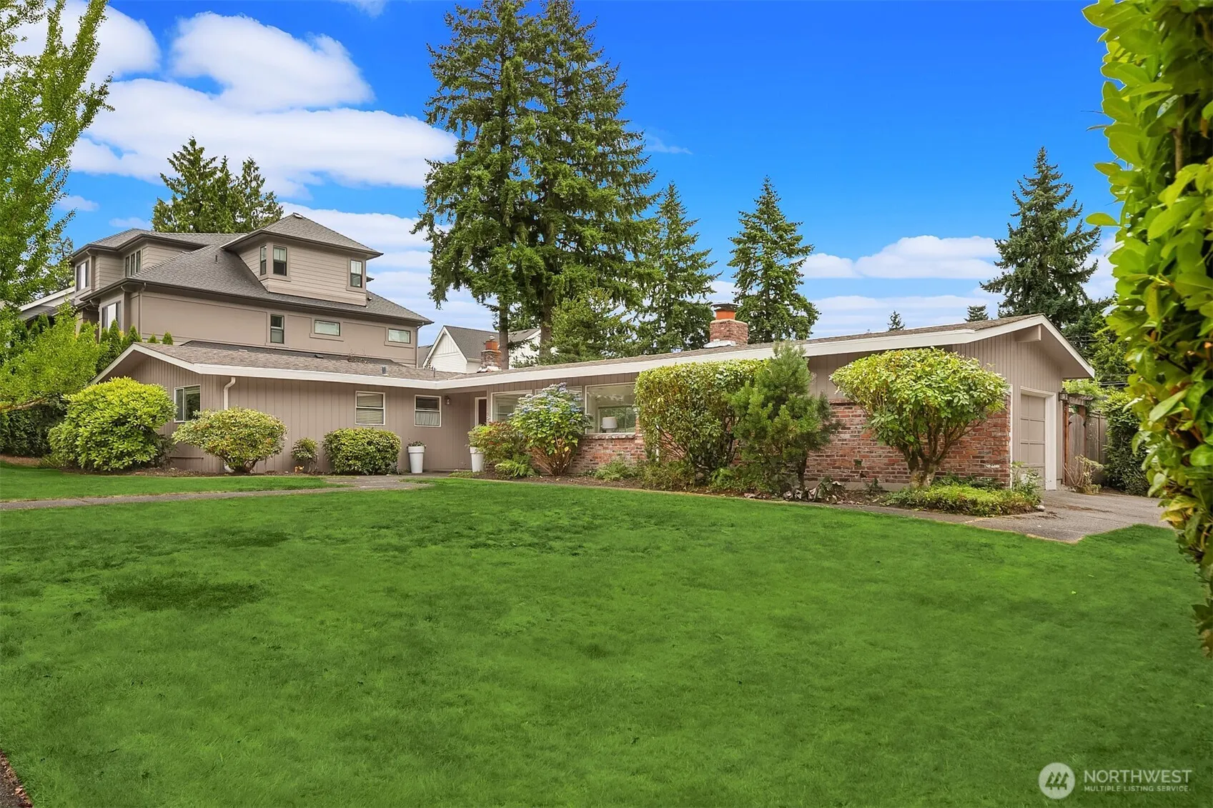 Property photo for 11005 Se 28th Place, Bellevue