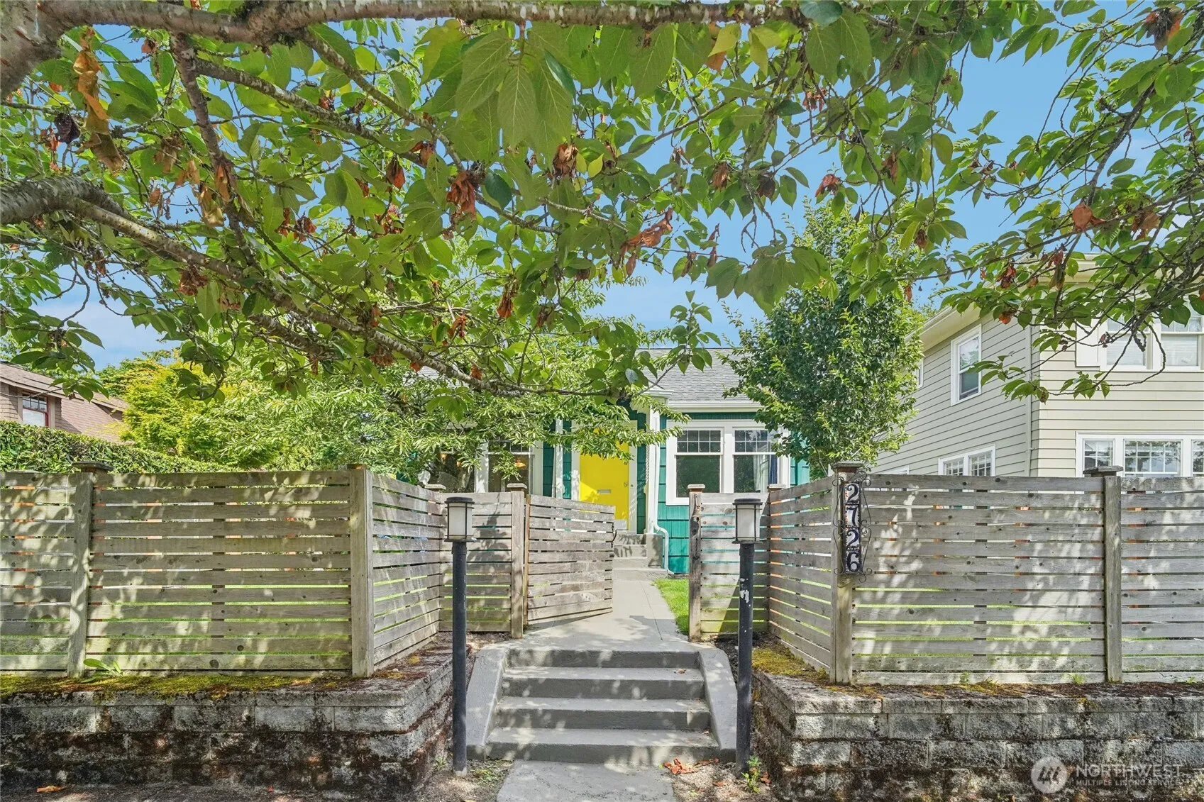 Property photo for 2726 34th Avenue S, Seattle photo 3