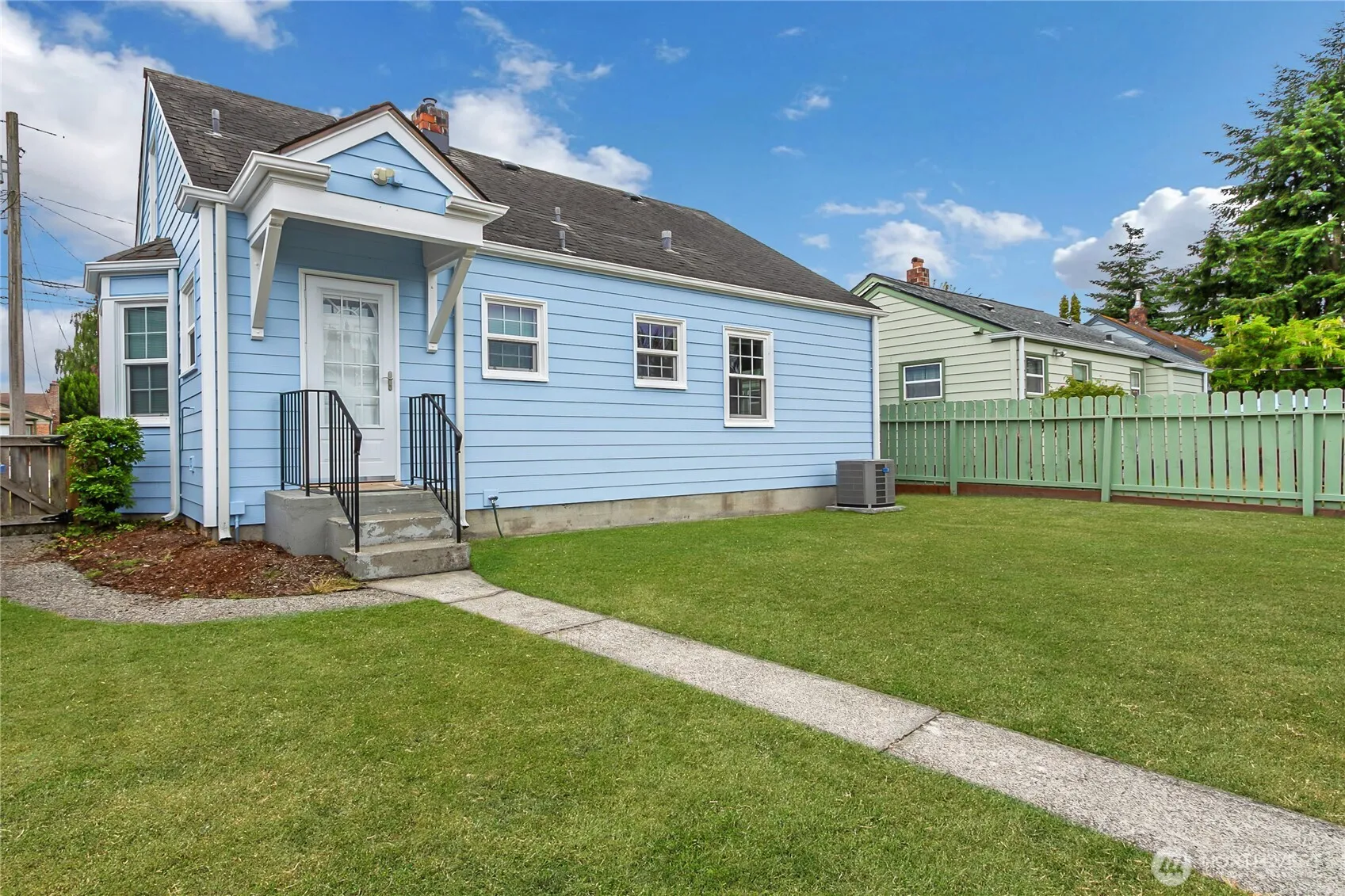 Property photo for 4015 N 13th St, Tacoma photo 2
