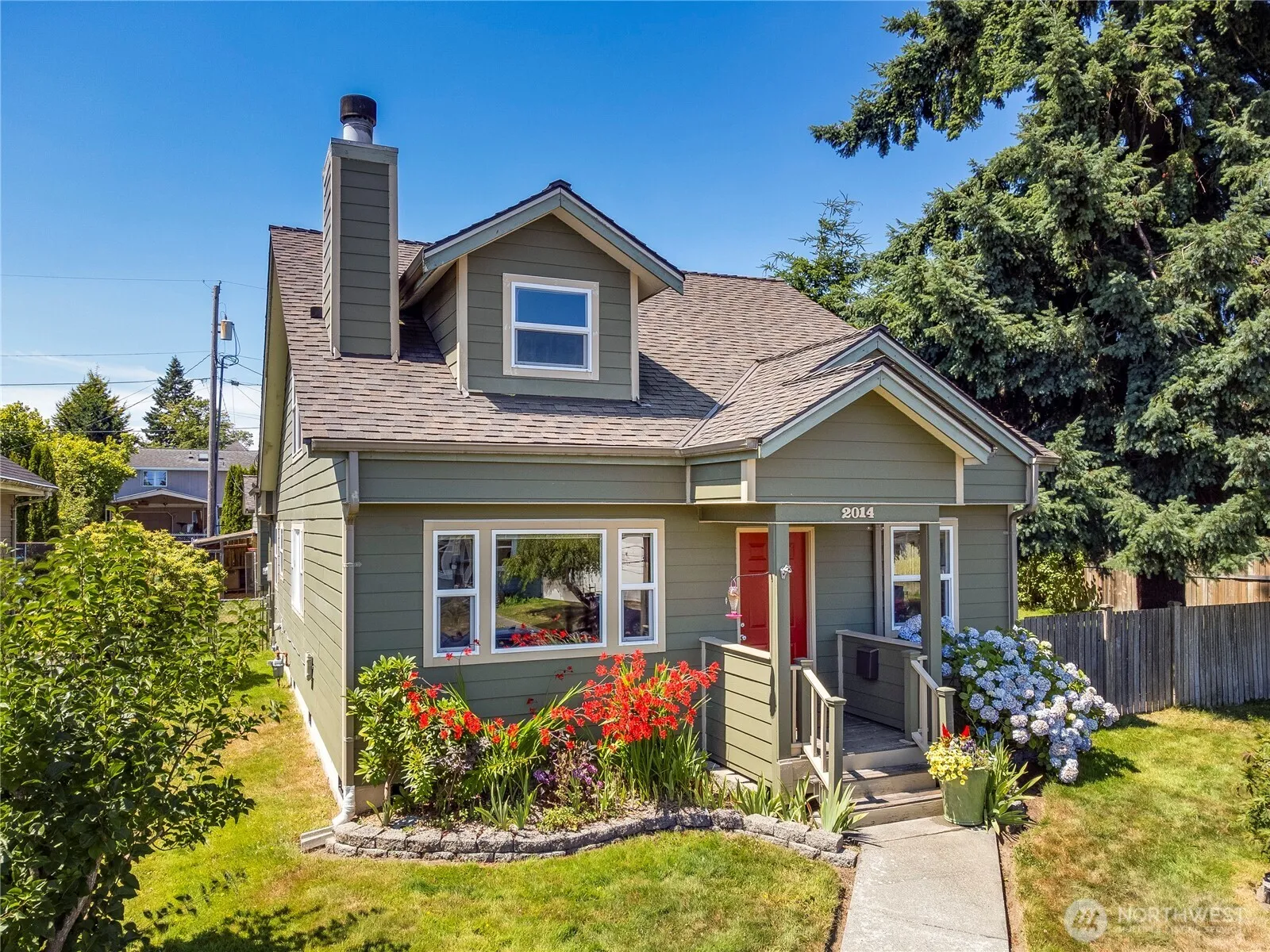 Property photo for 2014 Oakes Avenue, Everett photo 3