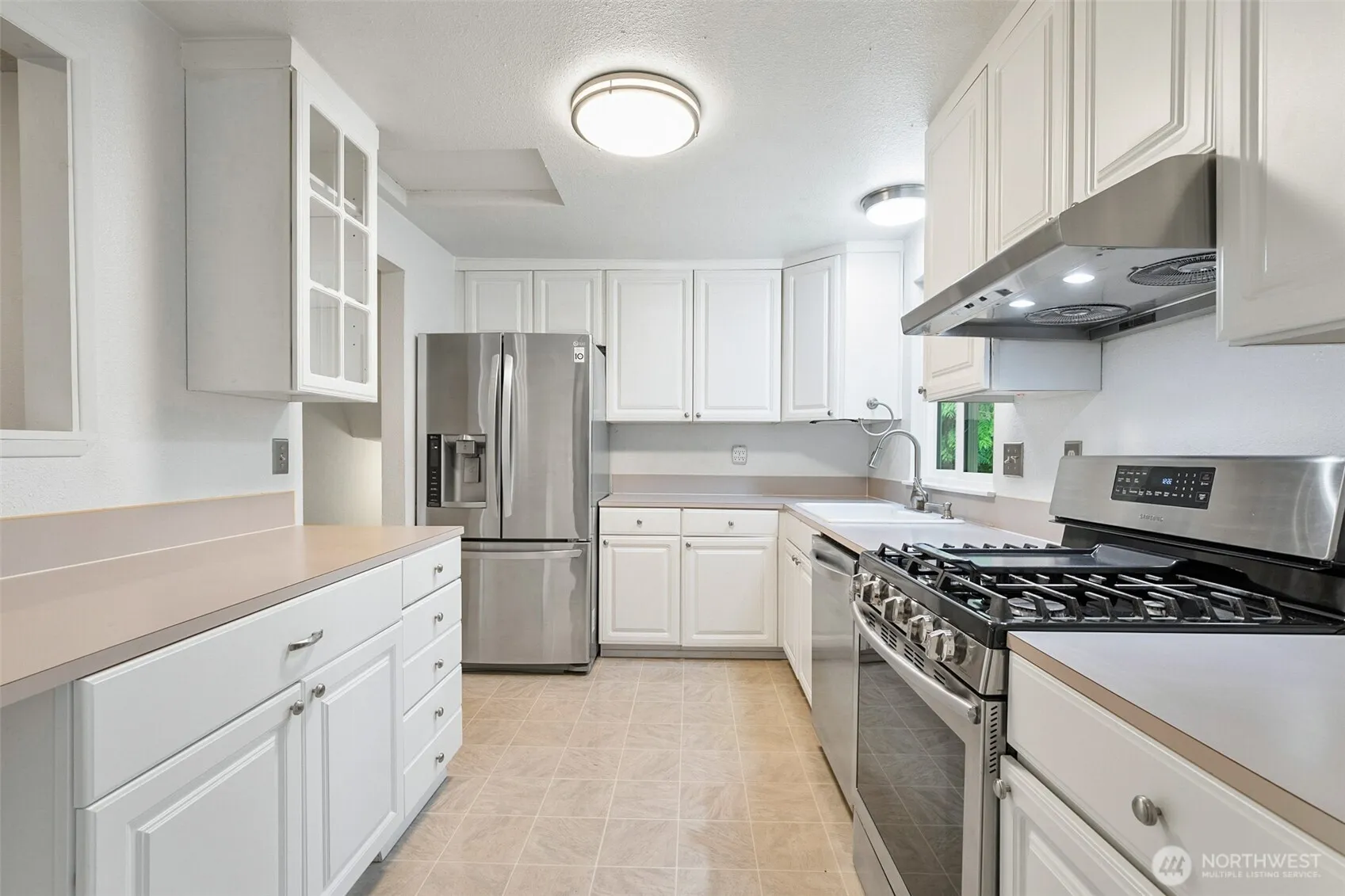 Property photo for 10802 29th Drive Se, Everett photo 5