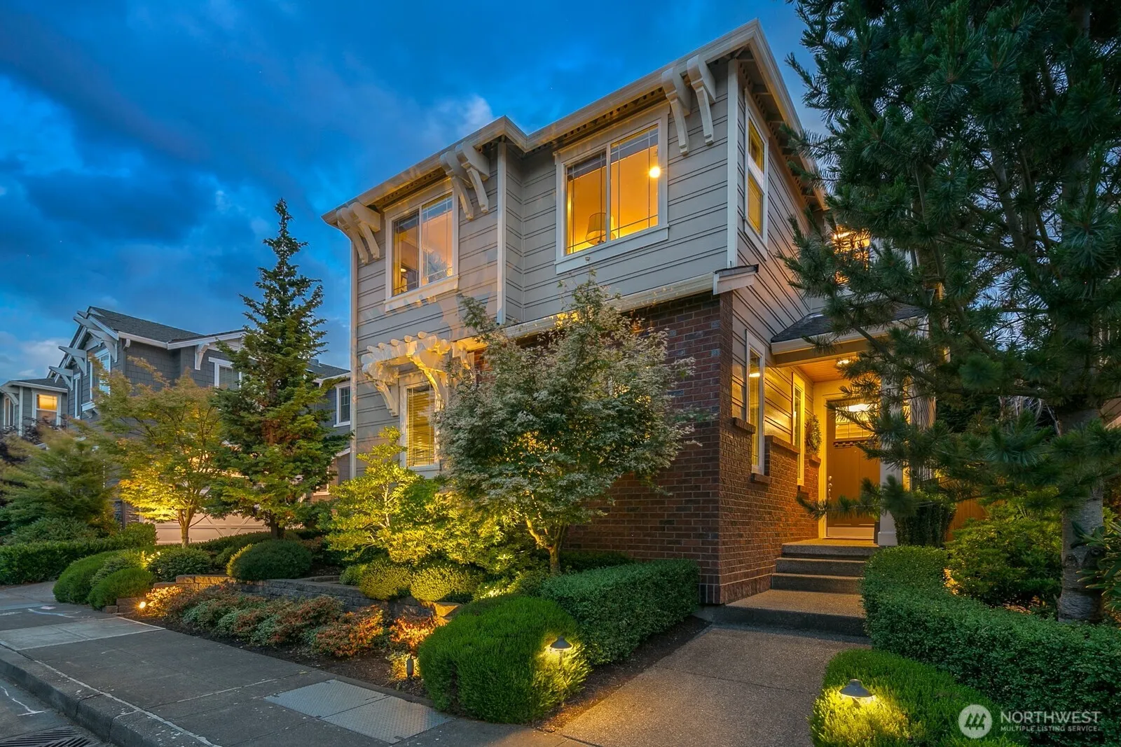 Property photo for 3913 W Briarcliff Lane, Seattle