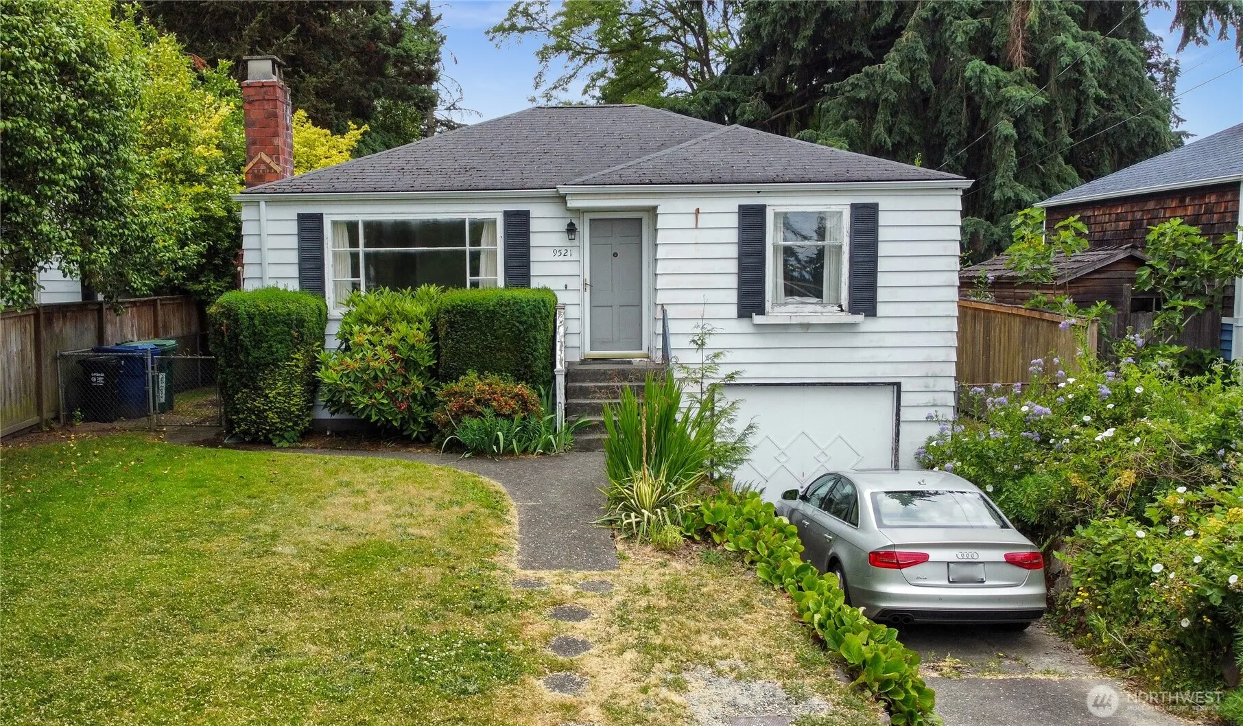 Property photo for 9521 12th Avenue Nw, Seattle photo 2