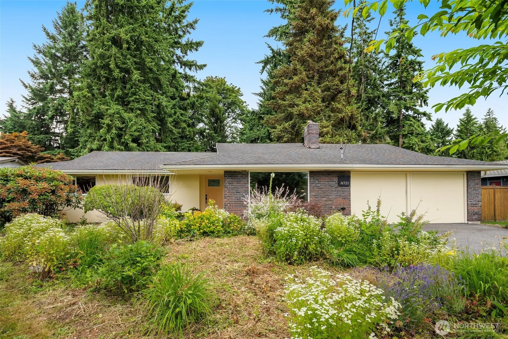 Property photo for 16521 Se 45th Street, Bellevue