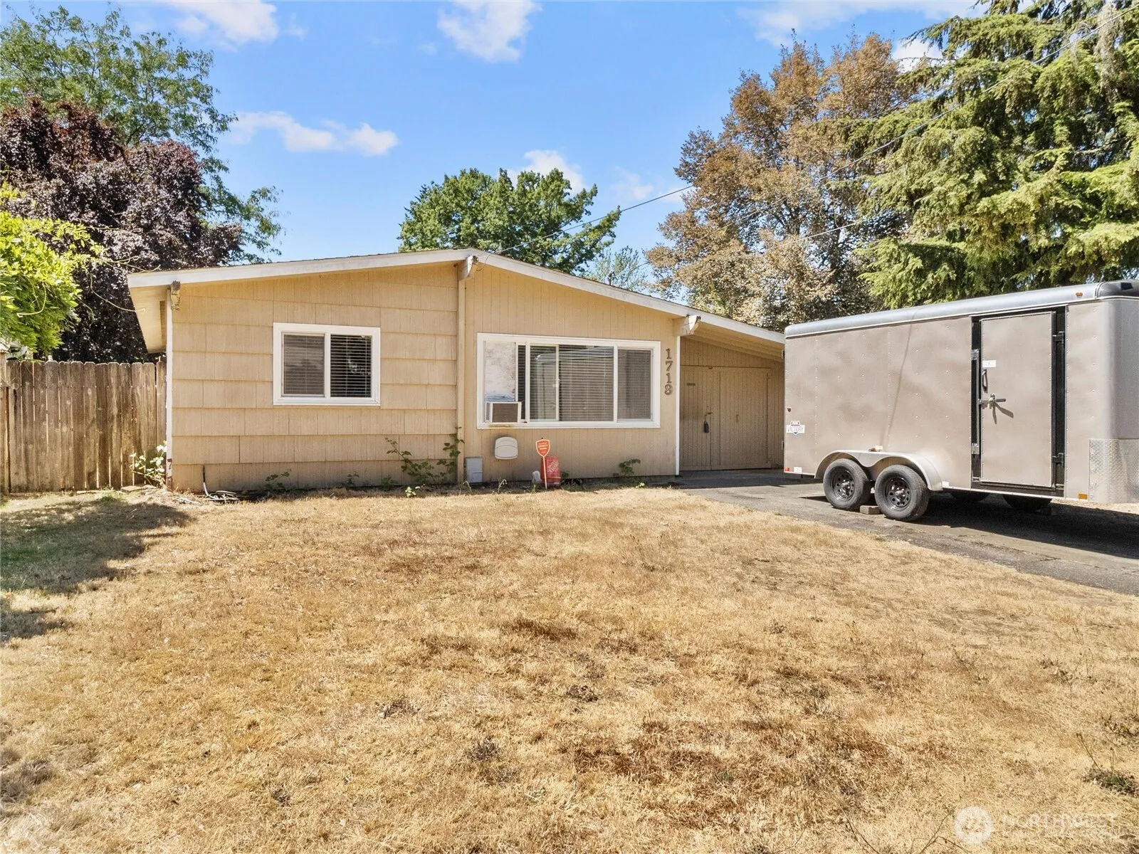 Property photo for 1719 Tullis Street Nw, Olympia