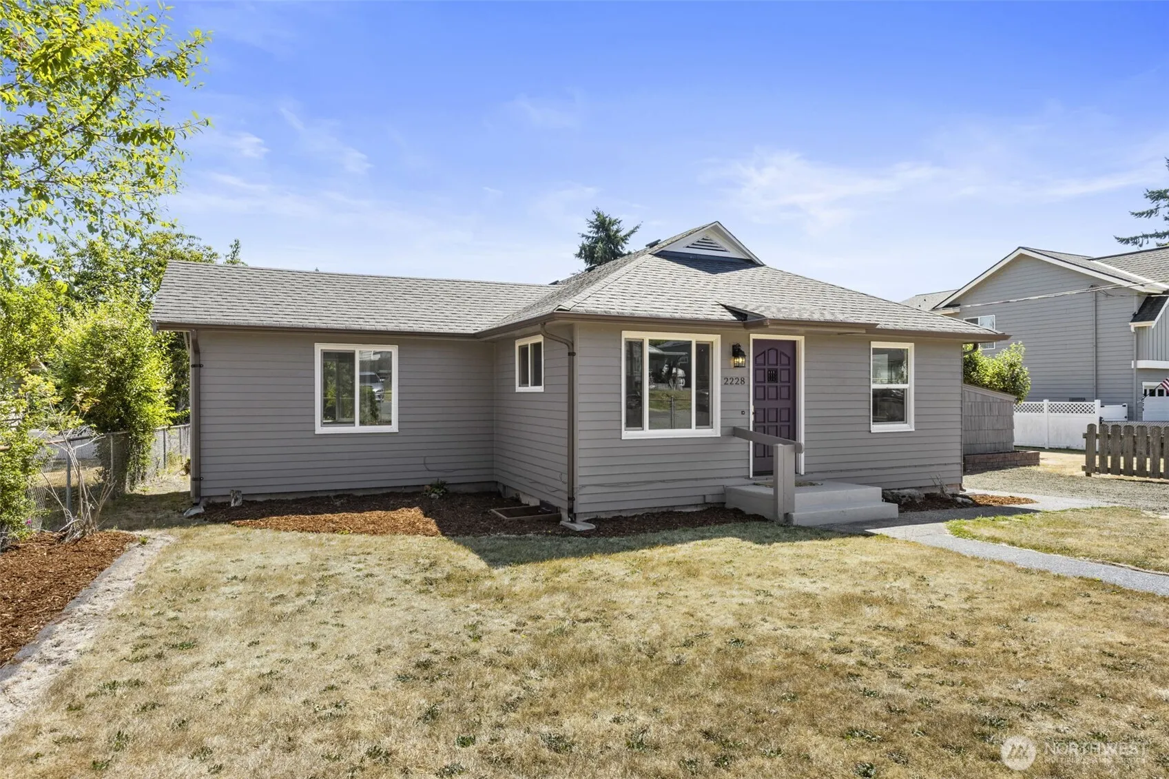 Property photo for 2228 Eastview Avenue Ne, Bremerton photo 4