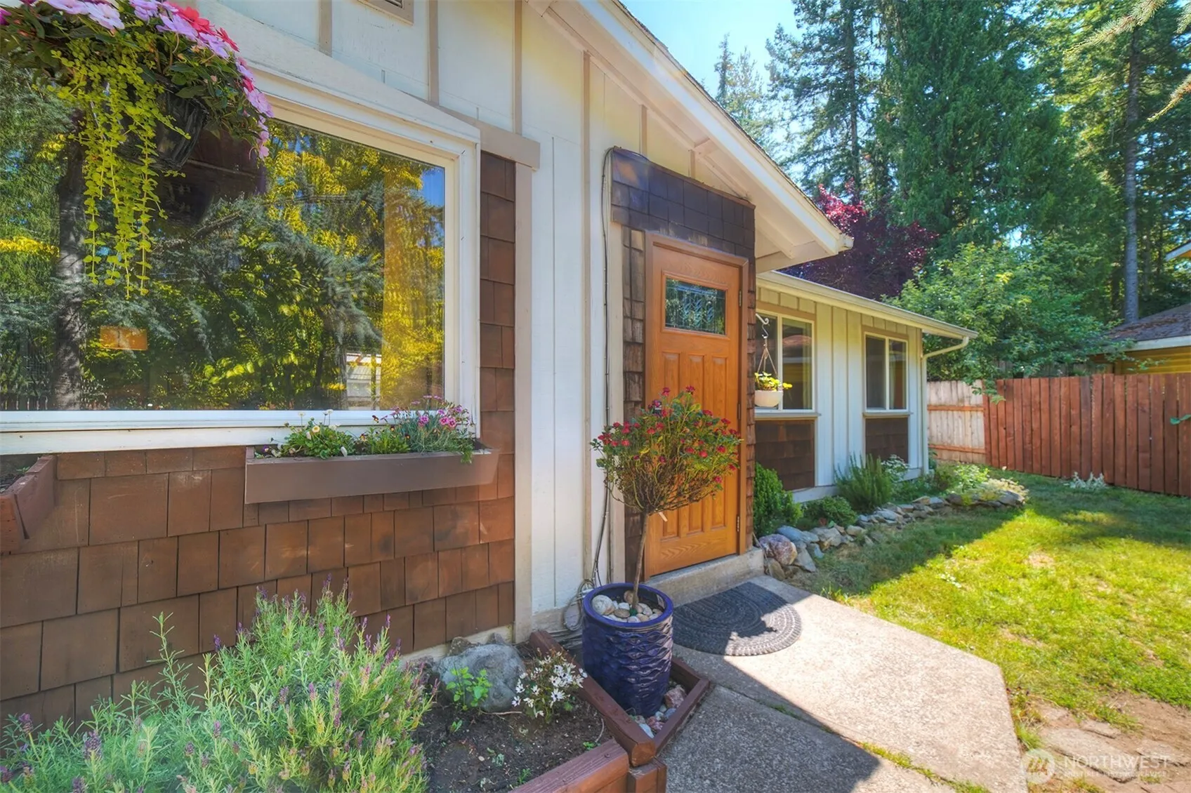 Property photo for 3916 Rainbow Court Nw, Bremerton photo 3