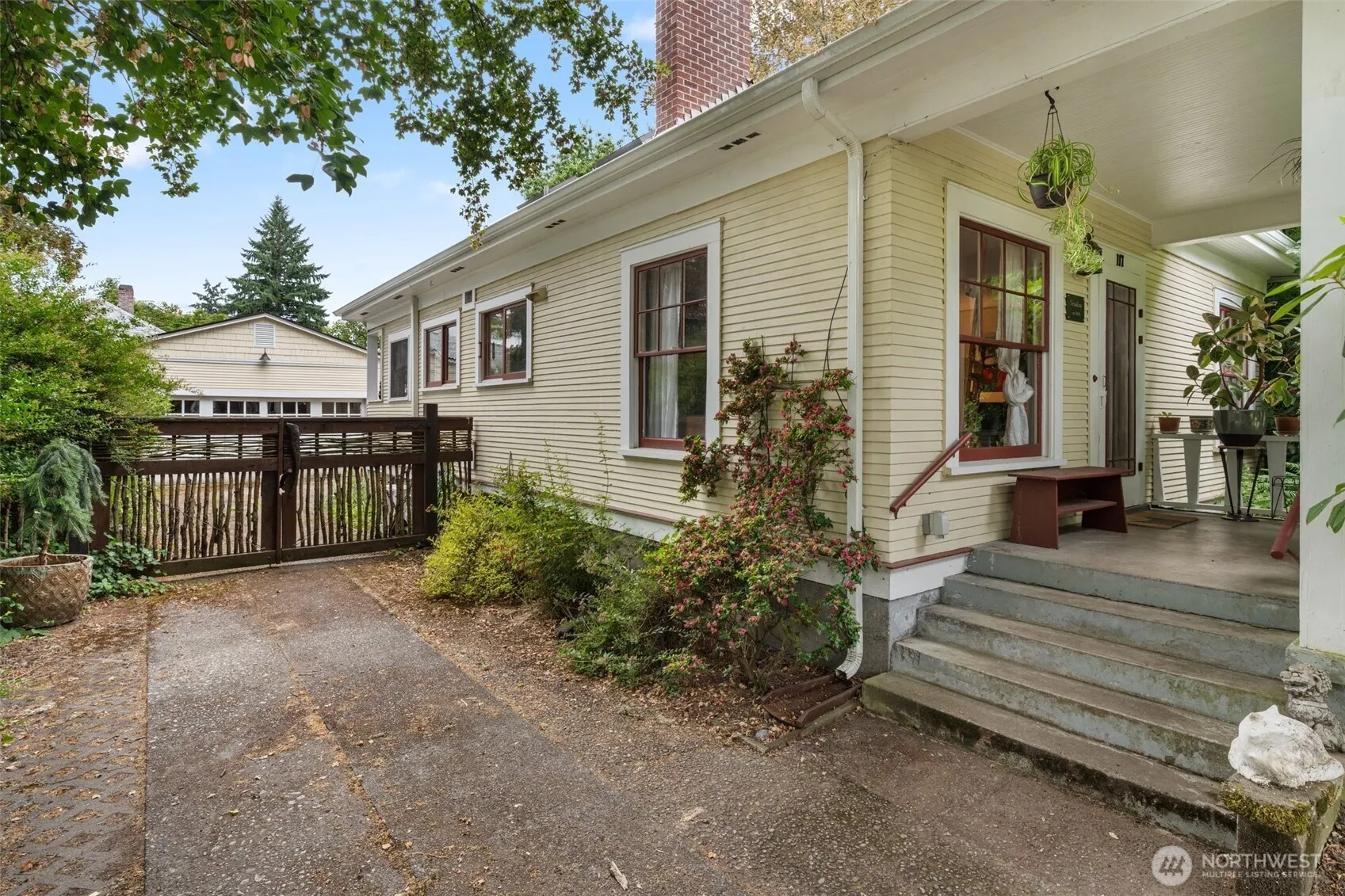 Property photo for 117 21st Avenue Se, Olympia photo 2