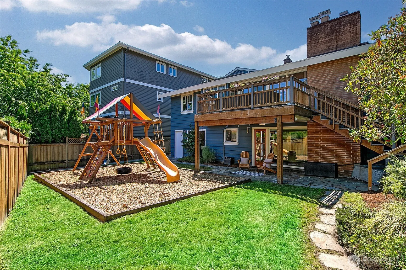 Property photo for 1212 3rd Avenue N, Seattle