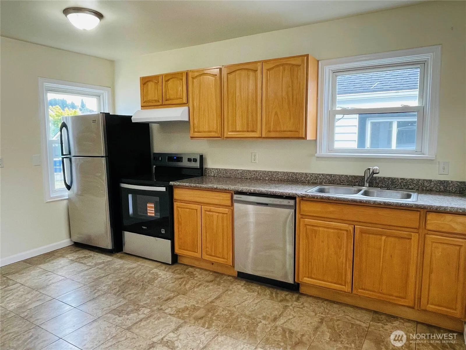 Property photo for 334 N Garden Ave Avenue, Renton photo 4