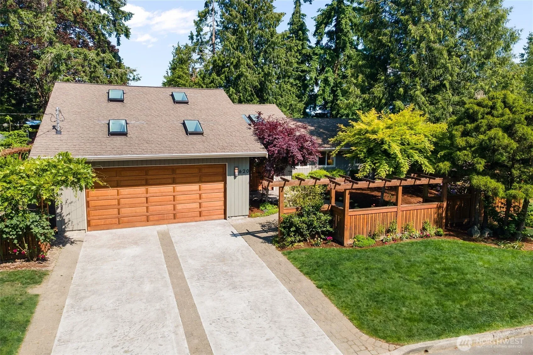 Property photo for 620 167th Avenue Ne, Bellevue