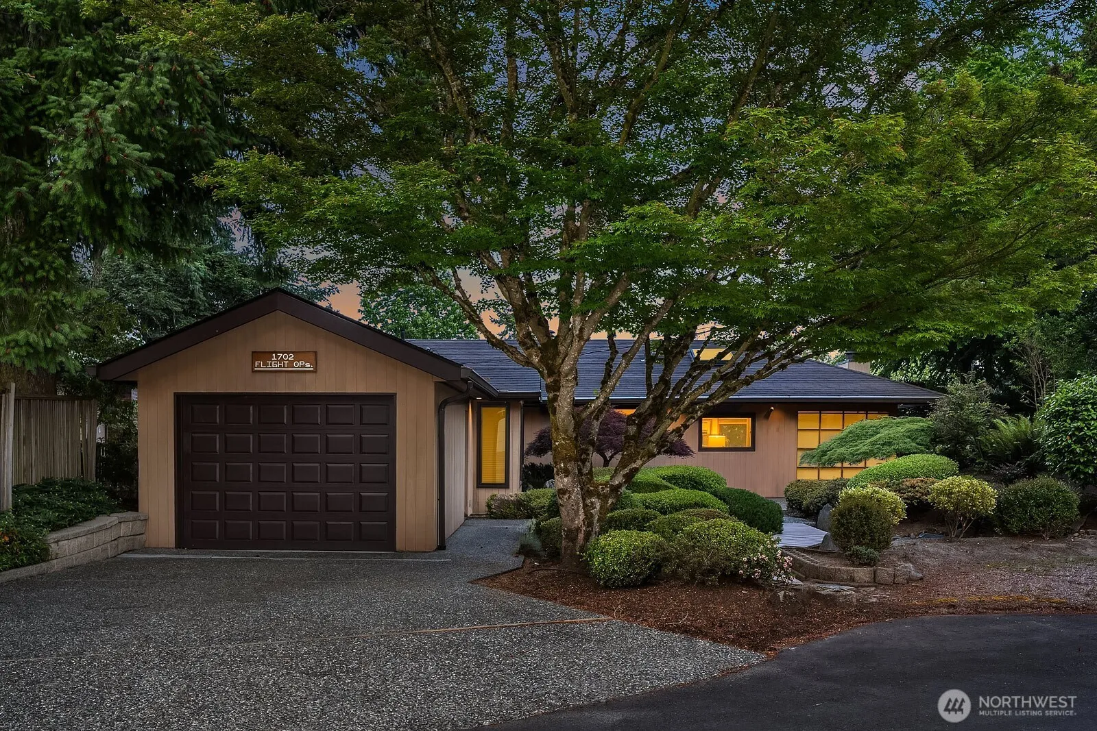 Property photo for 1702 99th Avenue Ne, Bellevue photo 5