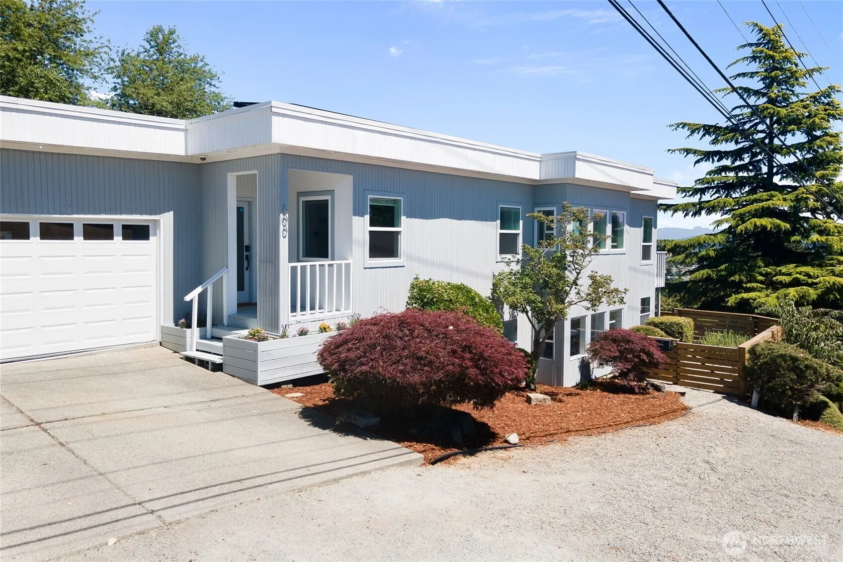 600 Sw Cloverdale Street, Seattle