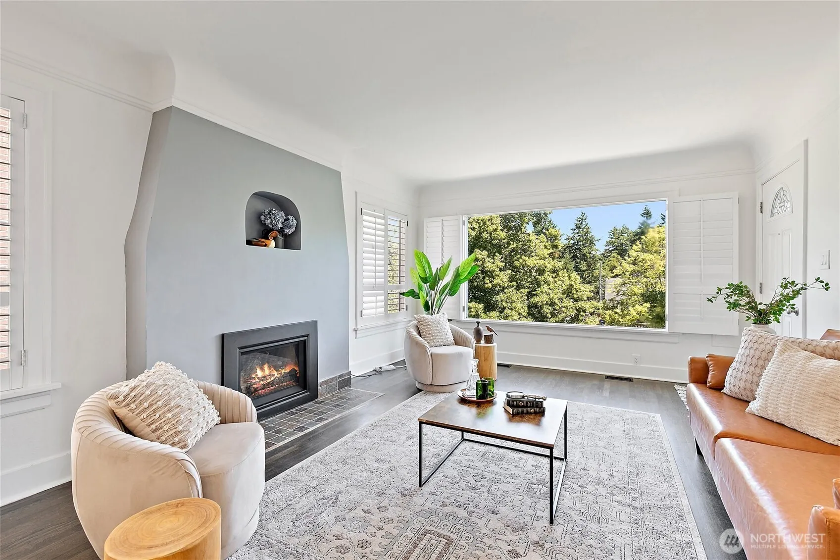 Property photo for 5041 Sw 35 Avenue Sw, Seattle photo 3