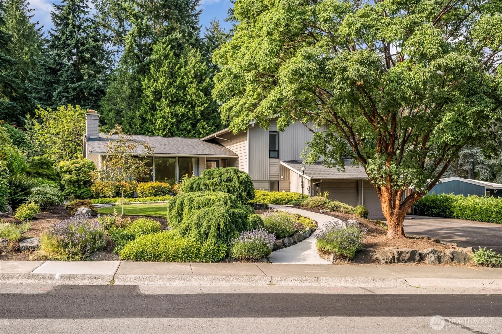 Property photo for 12832 Ne 32nd Street, Bellevue