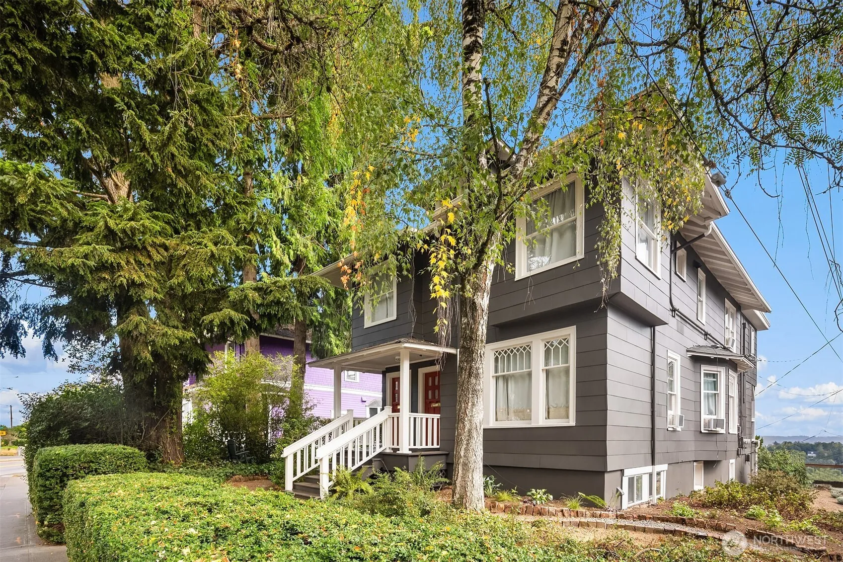 Property photo for 914 23rd Avenue E, Seattle