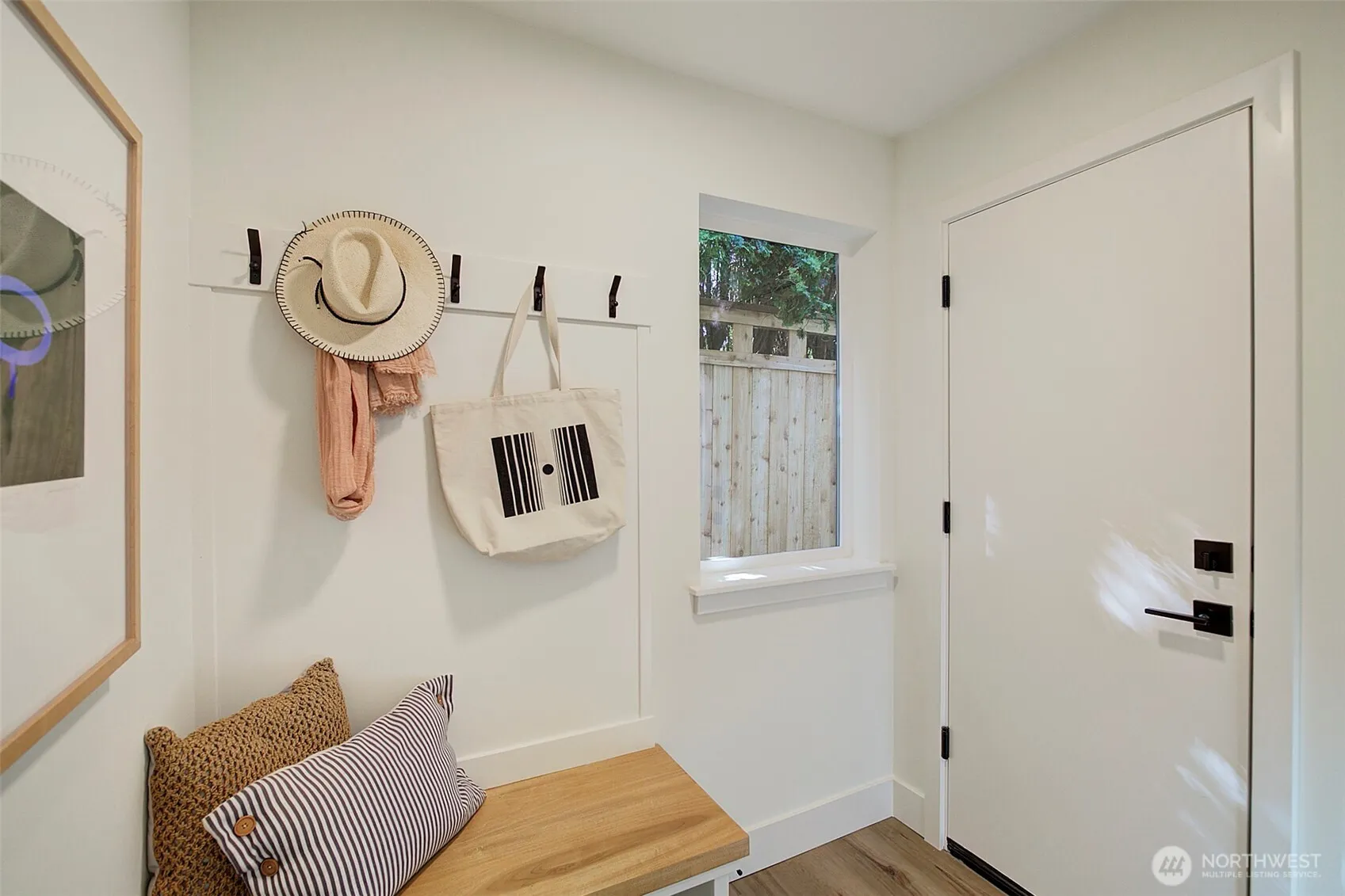 Property photo for 10216 40th Avenue Sw, Seattle photo 4