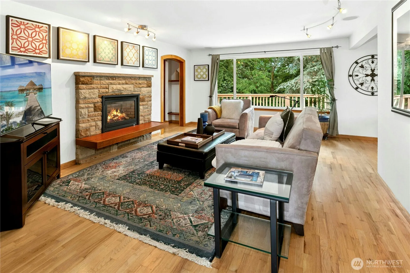 Property photo for 2627 39th Avenue Sw, Seattle photo 3