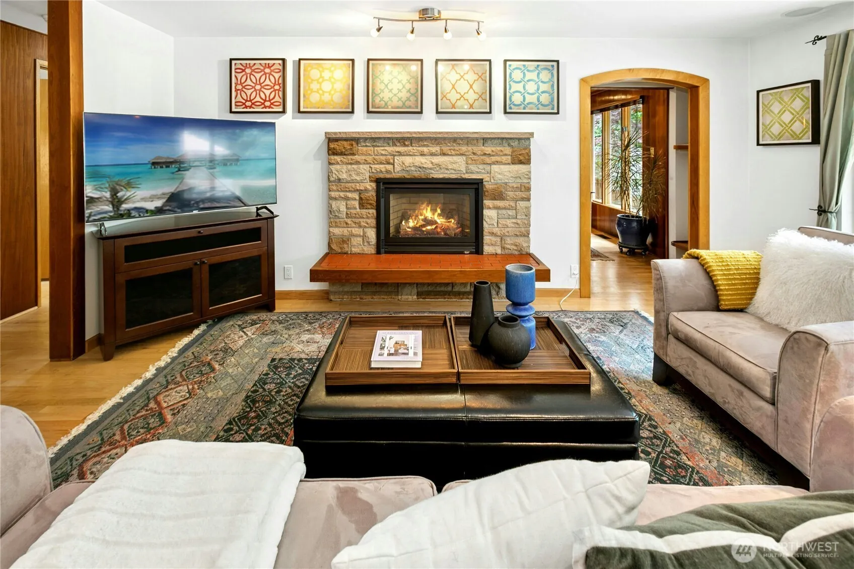 Property photo for 2627 39th Avenue Sw, Seattle photo 4